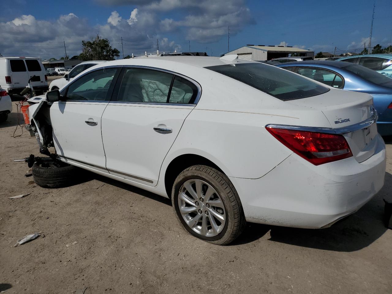 Photo 1 VIN: 1G4GB5G31GF127297 - BUICK LACROSSE 