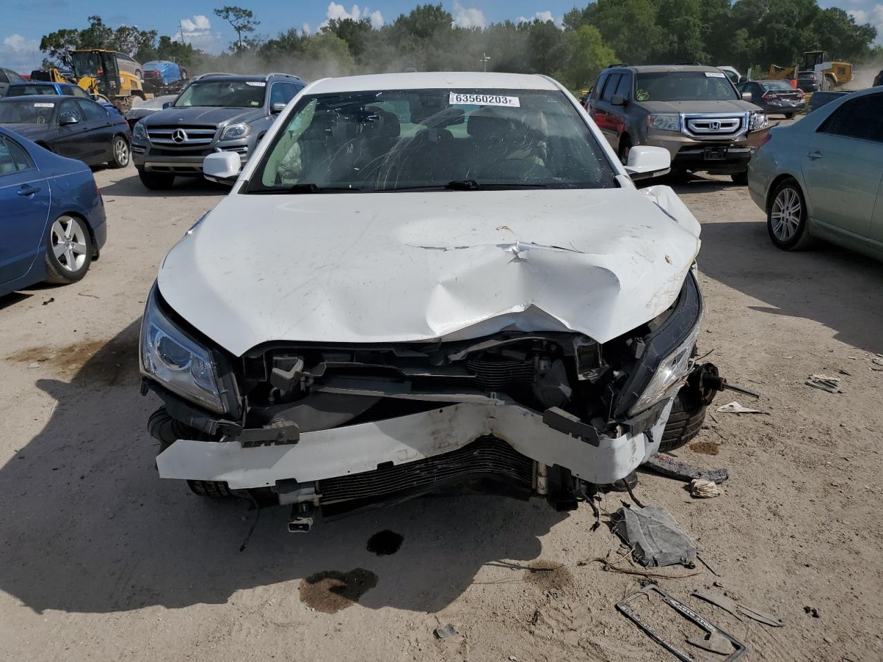 Photo 4 VIN: 1G4GB5G31GF127297 - BUICK LACROSSE 