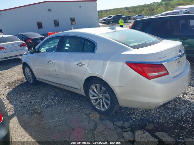 Photo 2 VIN: 1G4GB5G31GF256687 - BUICK LACROSSE 