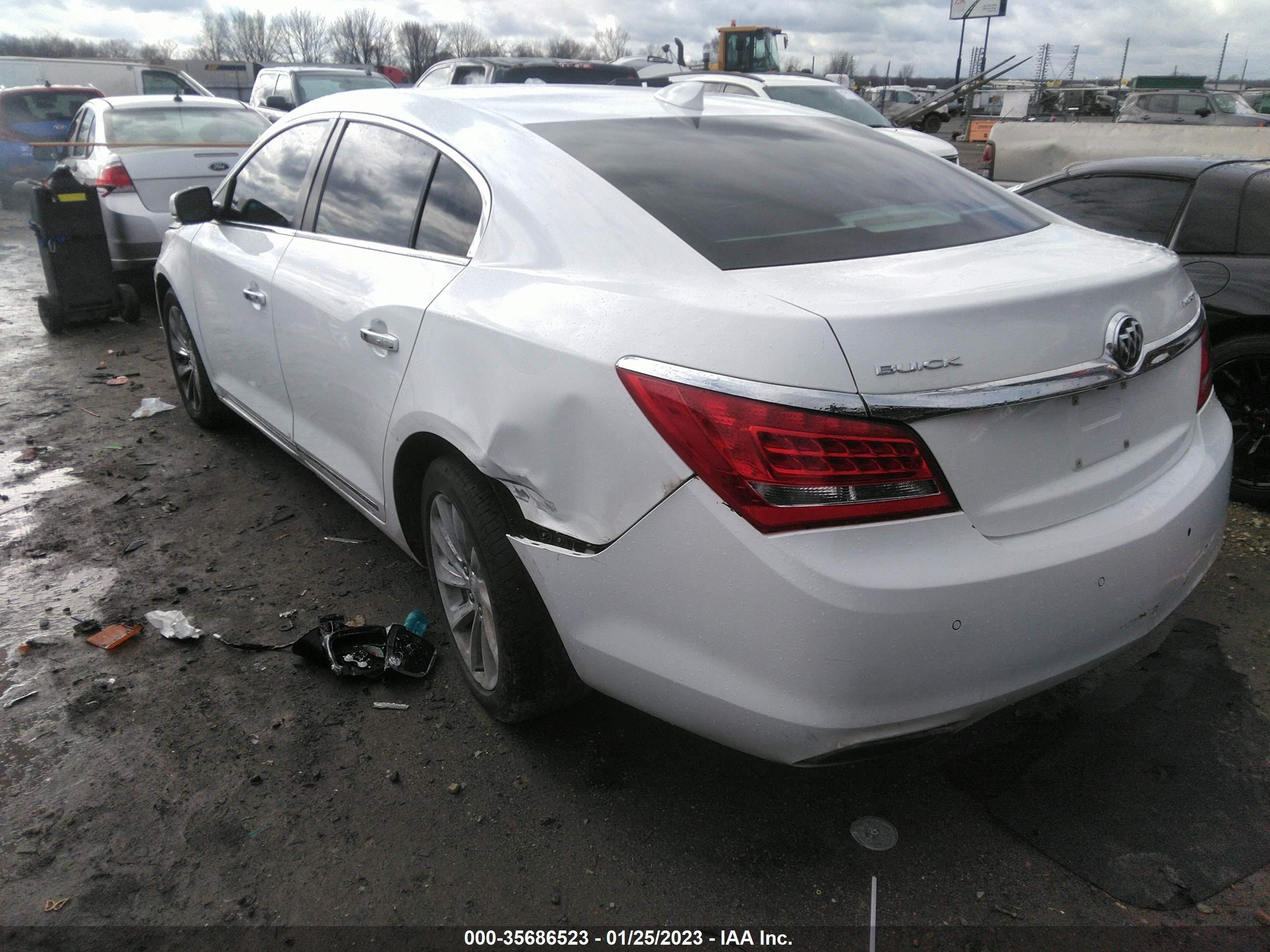 Photo 2 VIN: 1G4GB5G32GF205537 - BUICK LACROSSE 