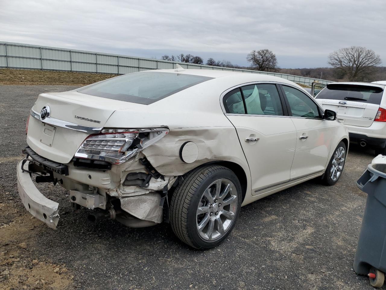 Photo 2 VIN: 1G4GB5G33EF110675 - BUICK LACROSSE 