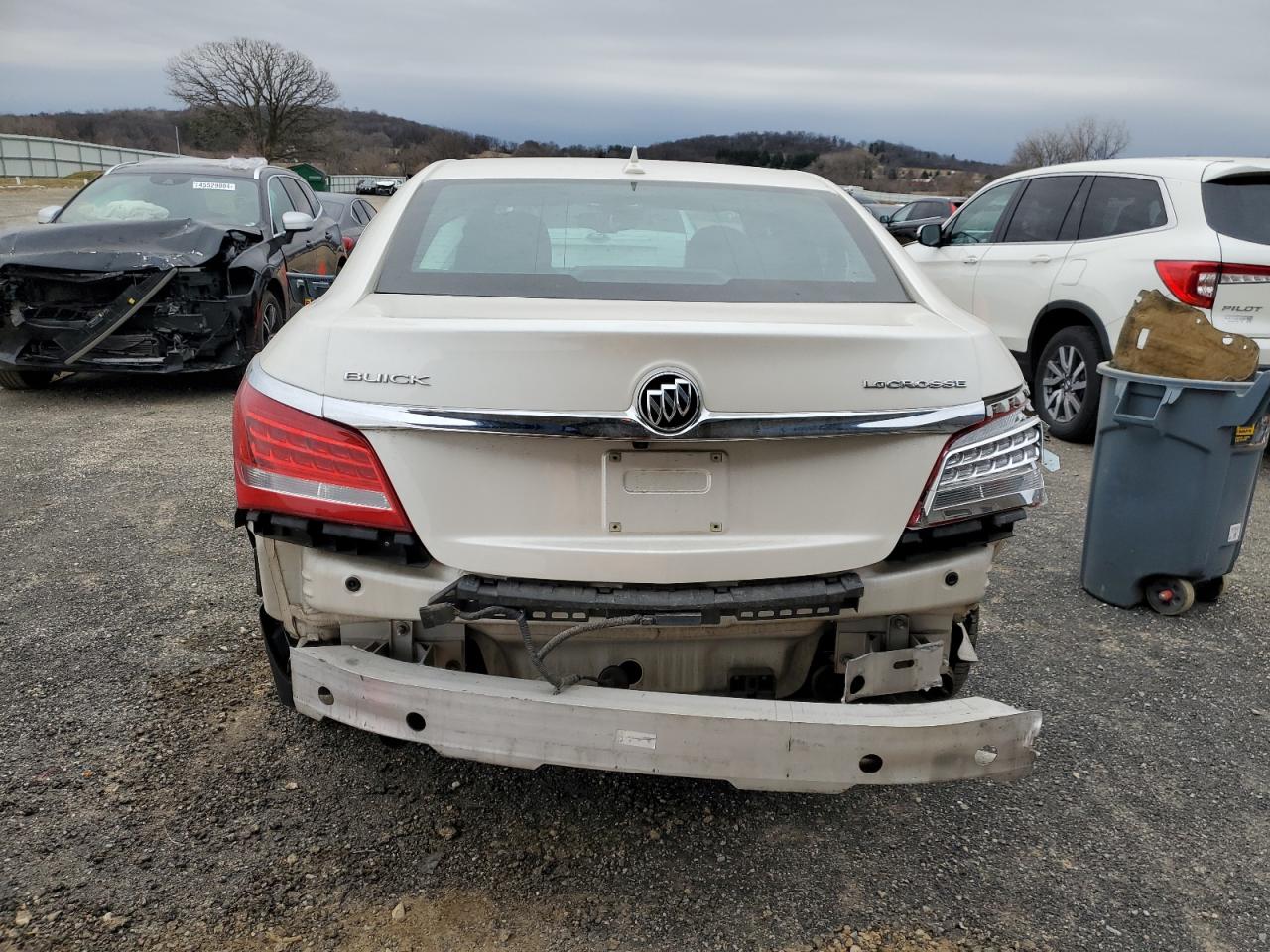 Photo 5 VIN: 1G4GB5G33EF110675 - BUICK LACROSSE 