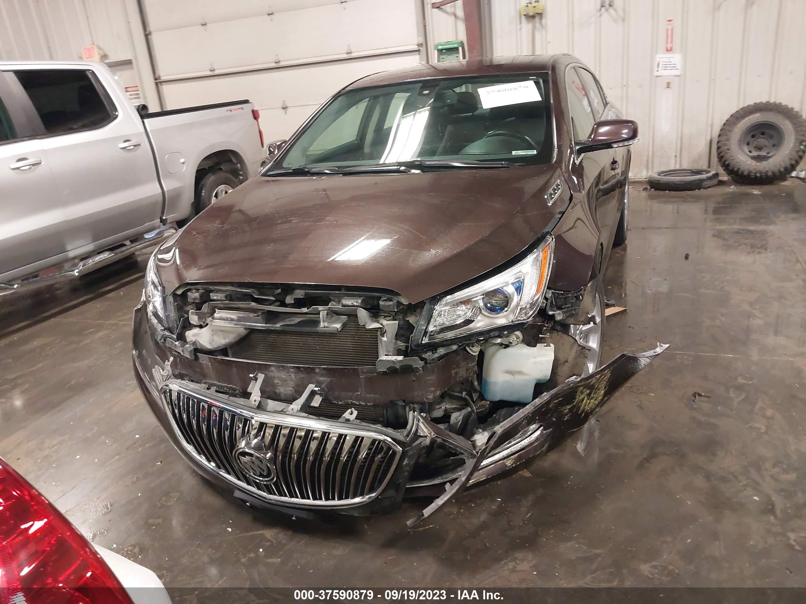 Photo 11 VIN: 1G4GB5G33FF218960 - BUICK LACROSSE 