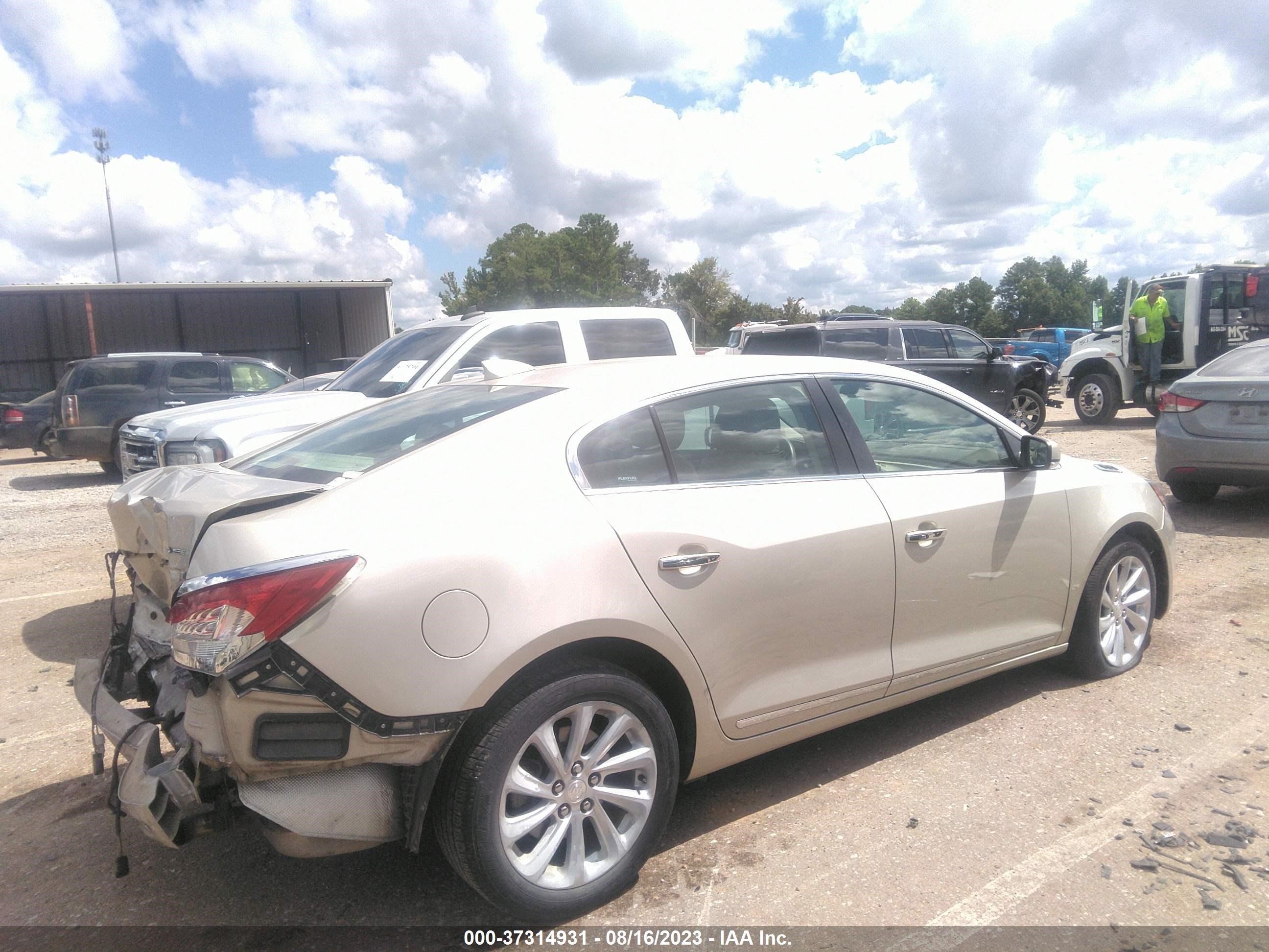 Photo 3 VIN: 1G4GB5G33GF155201 - BUICK LACROSSE 