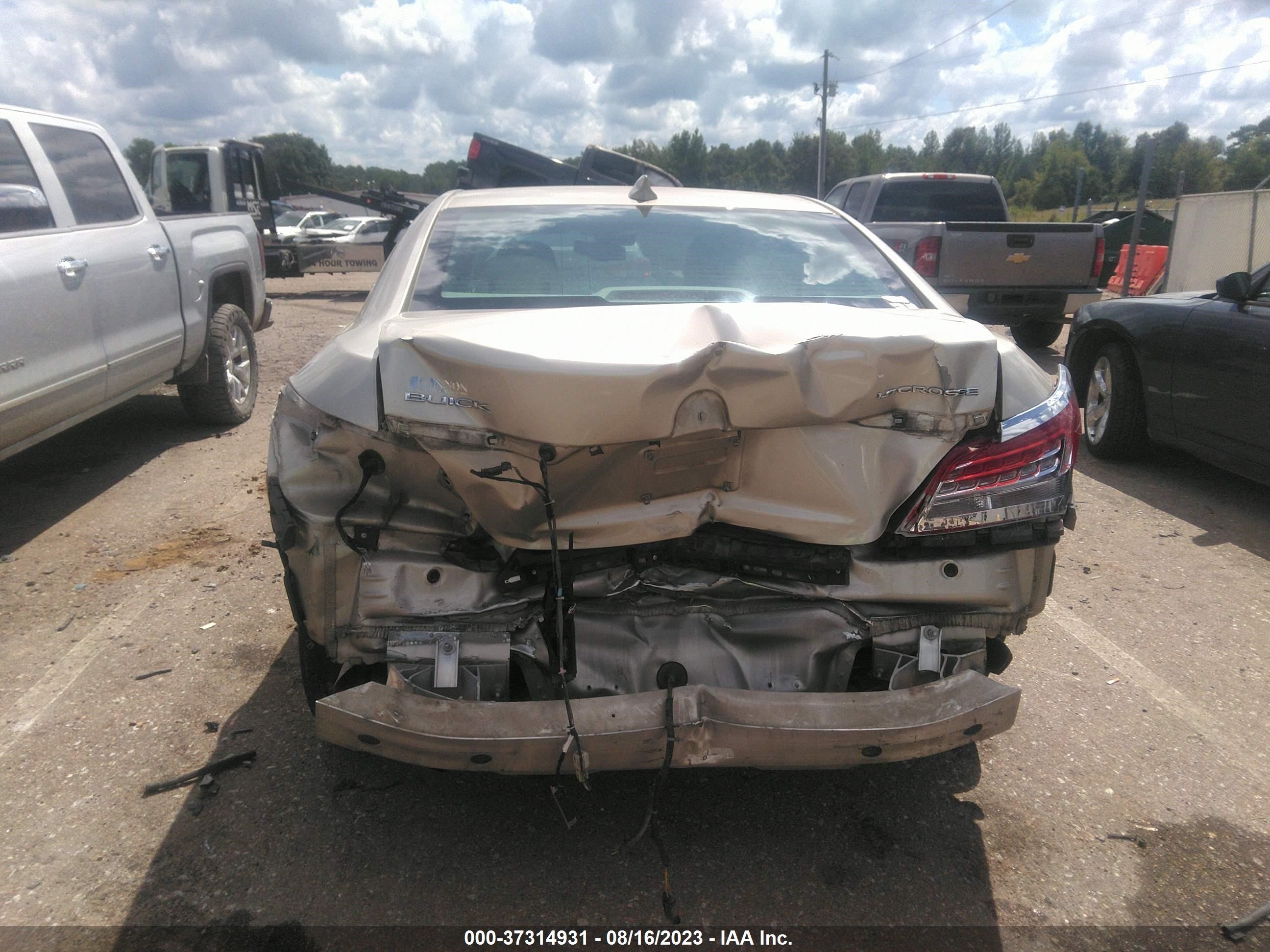 Photo 5 VIN: 1G4GB5G33GF155201 - BUICK LACROSSE 