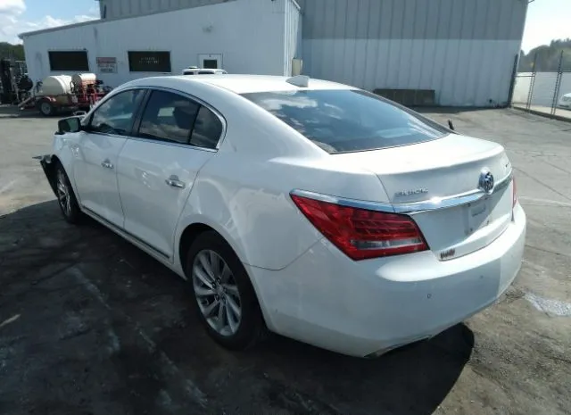 Photo 2 VIN: 1G4GB5G33GF246503 - BUICK LACROSSE 