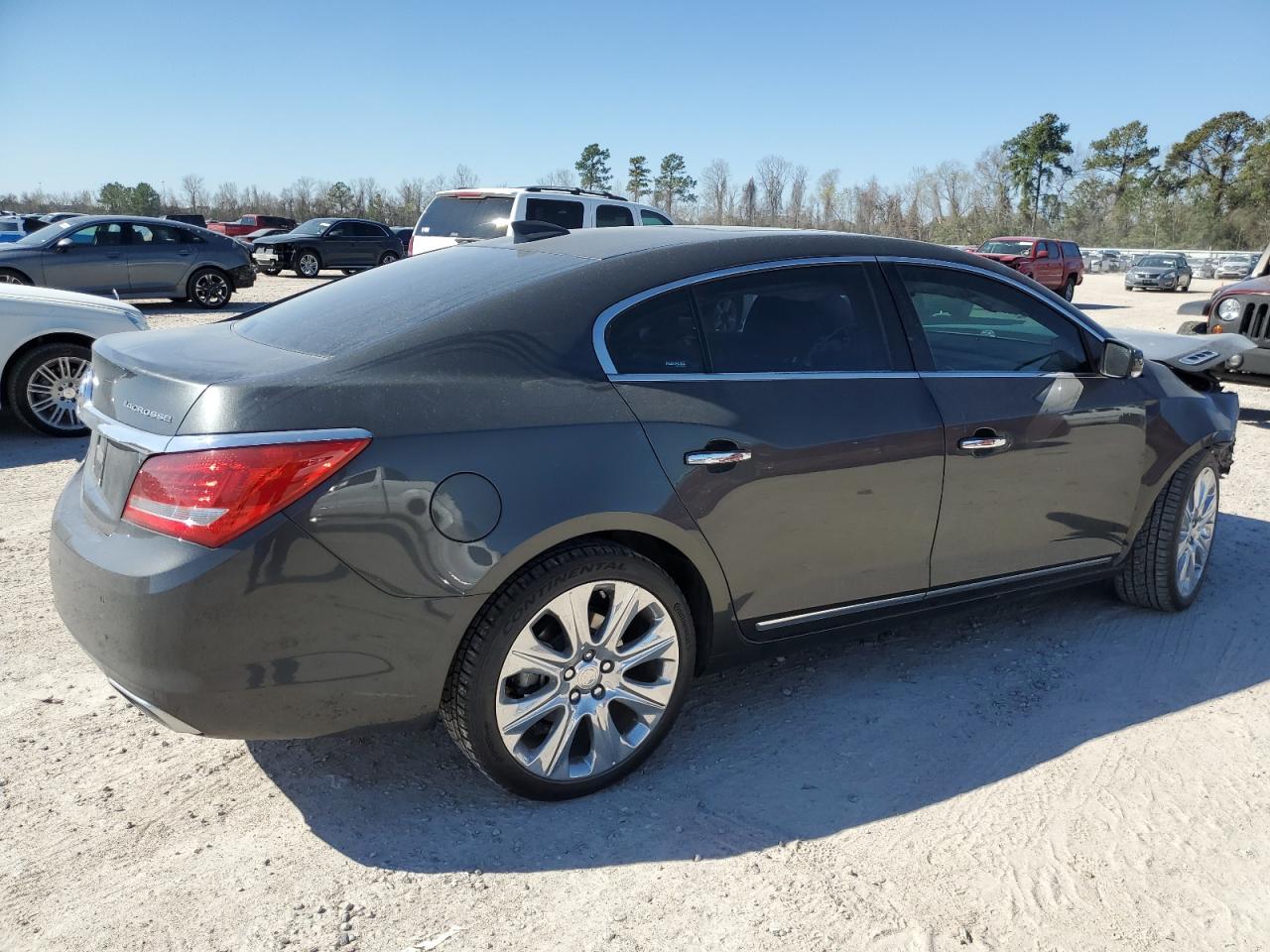 Photo 2 VIN: 1G4GB5G35GF145107 - BUICK LACROSSE 