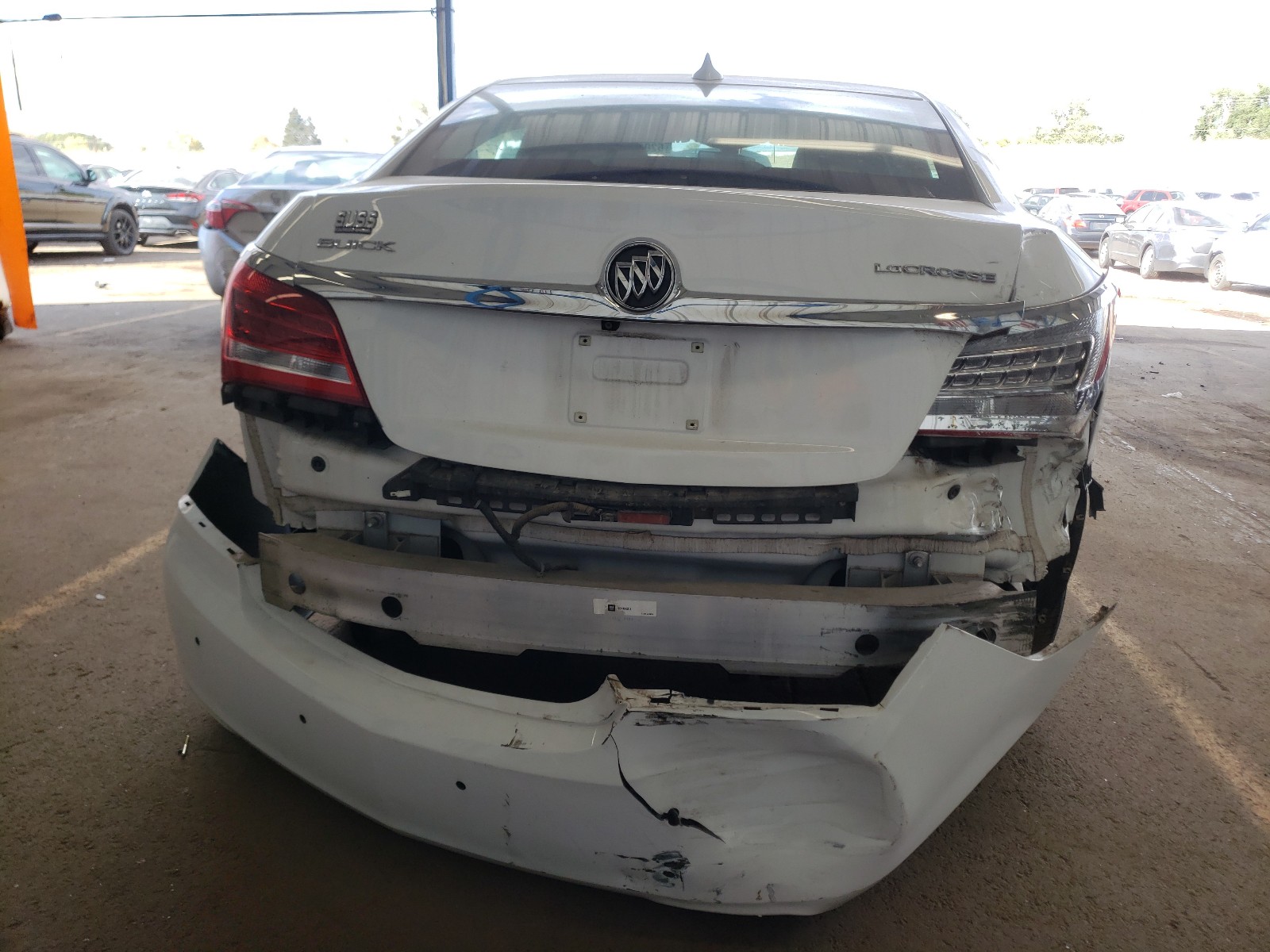 Photo 8 VIN: 1G4GB5G36GF118479 - BUICK LACROSSE 