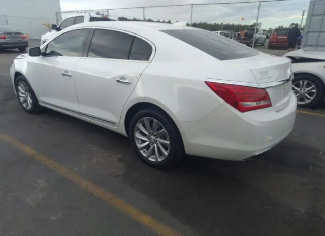 Photo 2 VIN: 1G4GB5G36GF144645 - BUICK LACROSSE 