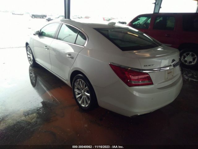 Photo 2 VIN: 1G4GB5G36GF160876 - BUICK LACROSSE 