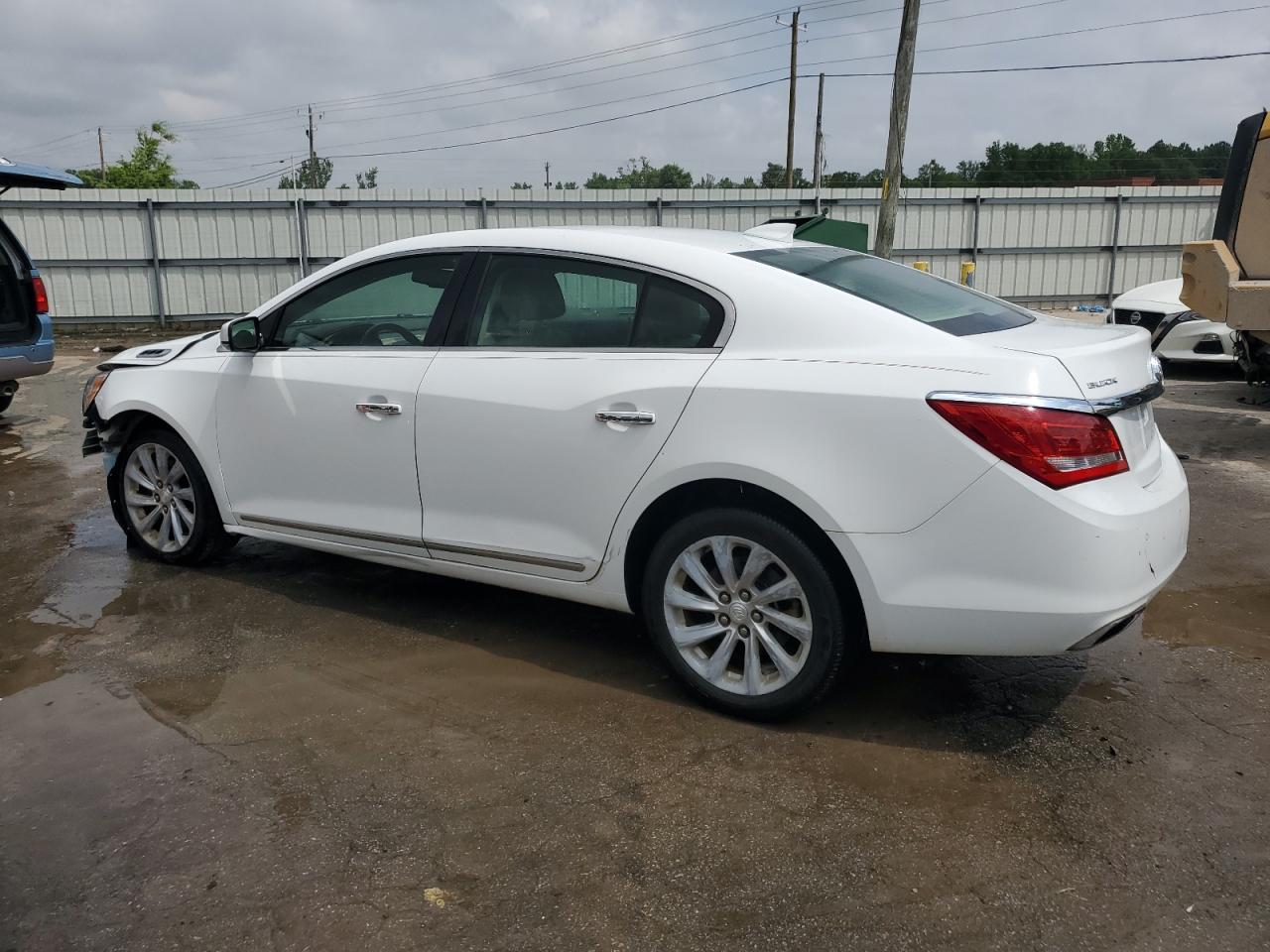 Photo 1 VIN: 1G4GB5G36GF172526 - BUICK LACROSSE 