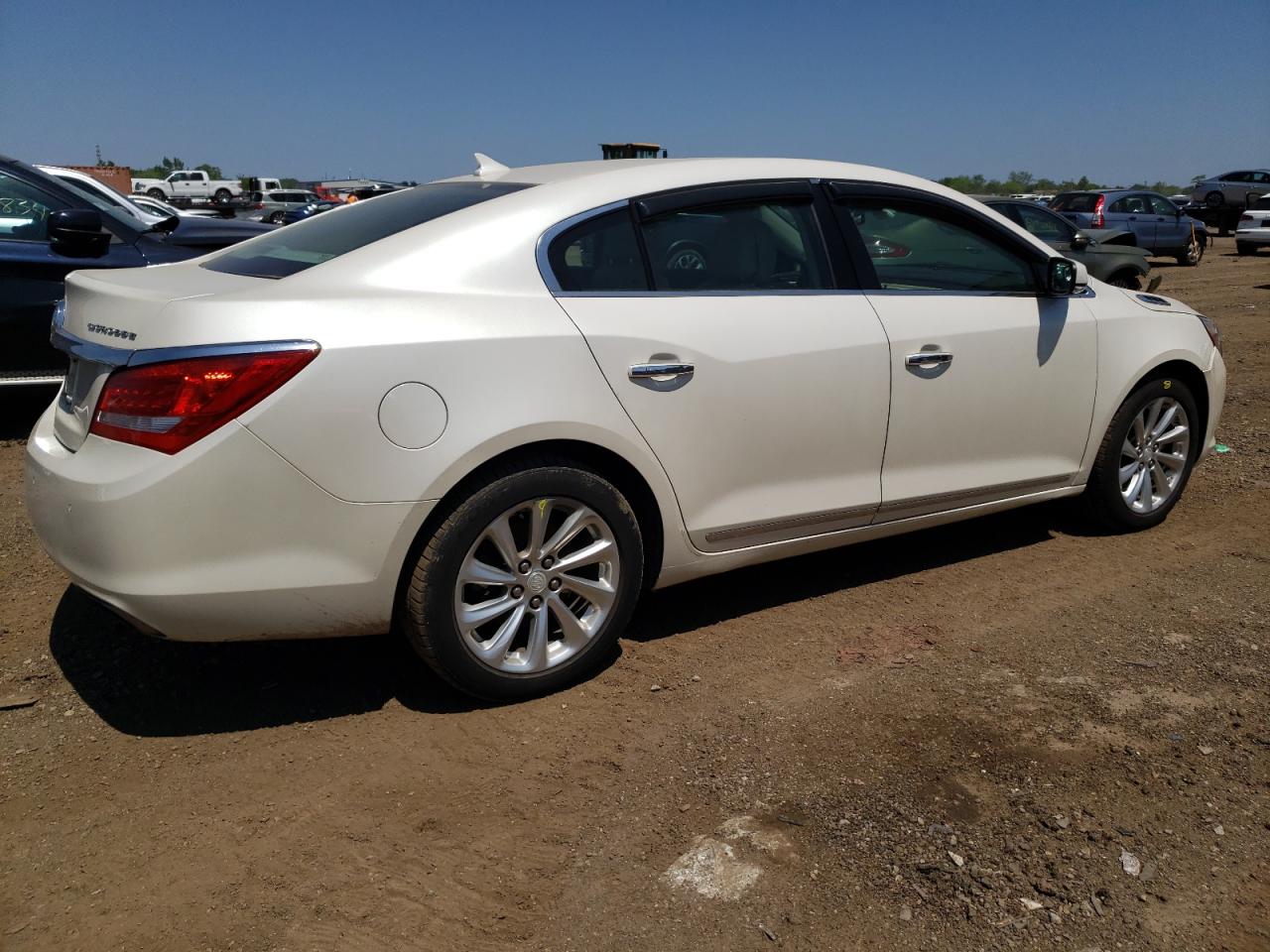 Photo 2 VIN: 1G4GB5G37EF133179 - BUICK LACROSSE 