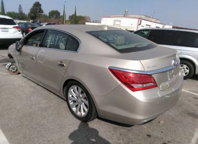 Photo 2 VIN: 1G4GB5G37GF236329 - BUICK LACROSSE 