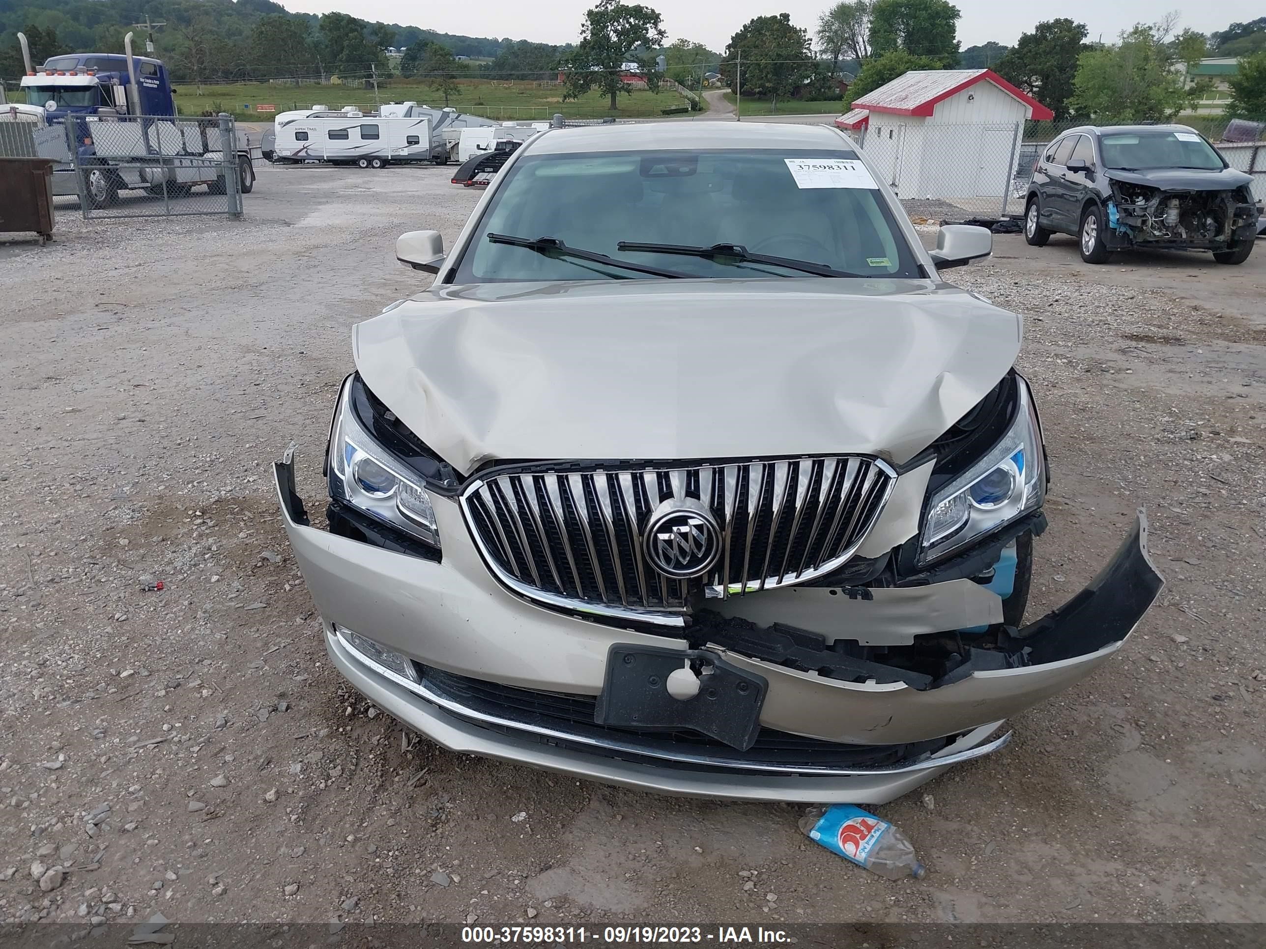 Photo 11 VIN: 1G4GB5G38EF175280 - BUICK LACROSSE 