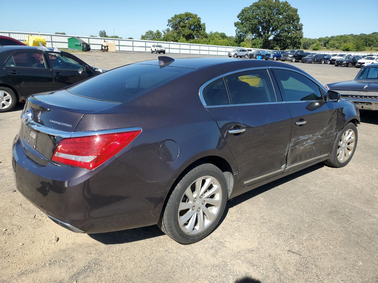 Photo 2 VIN: 1G4GB5G38FF179122 - BUICK LACROSSE 