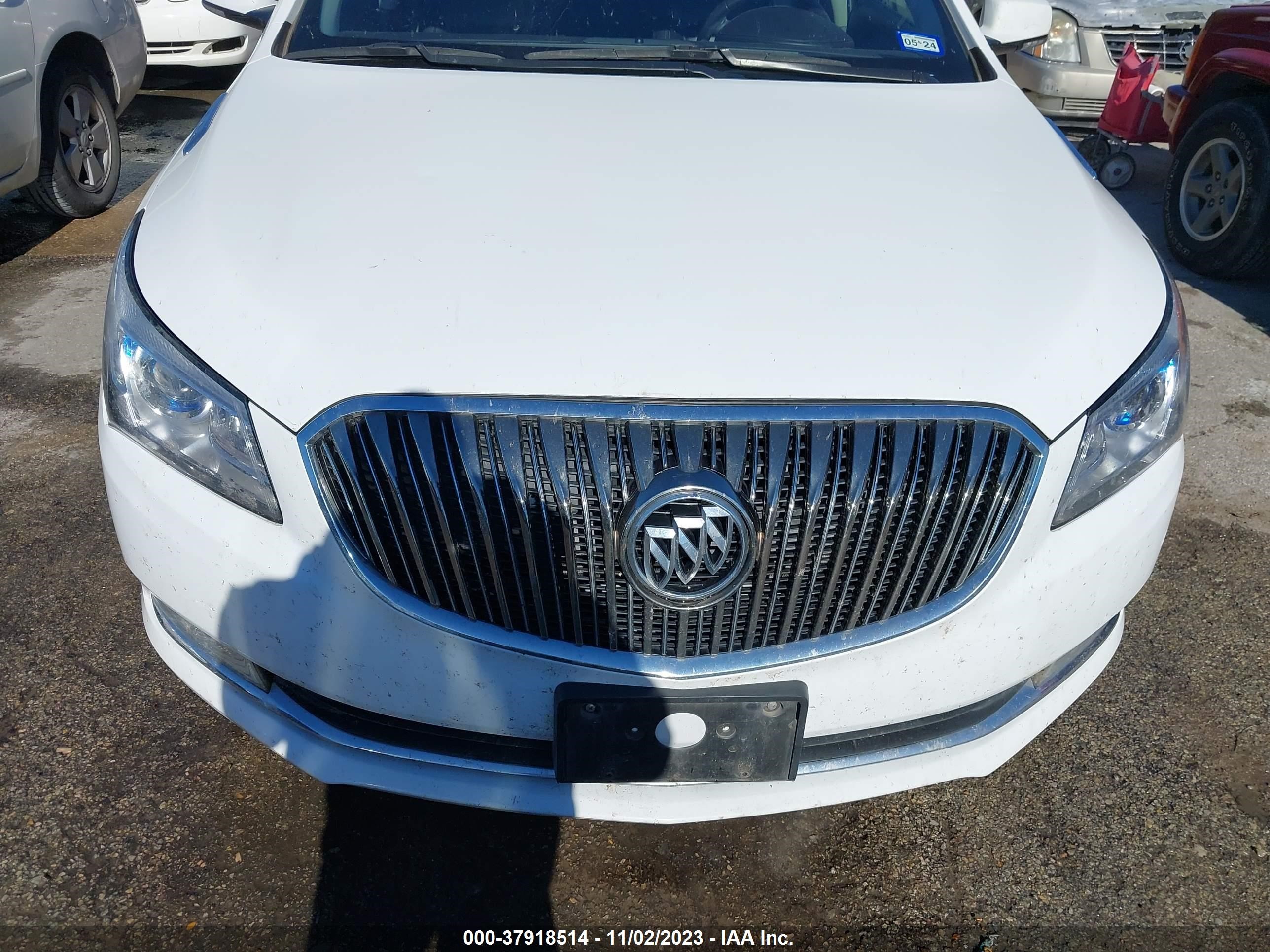 Photo 10 VIN: 1G4GB5G38GF169319 - BUICK LACROSSE 