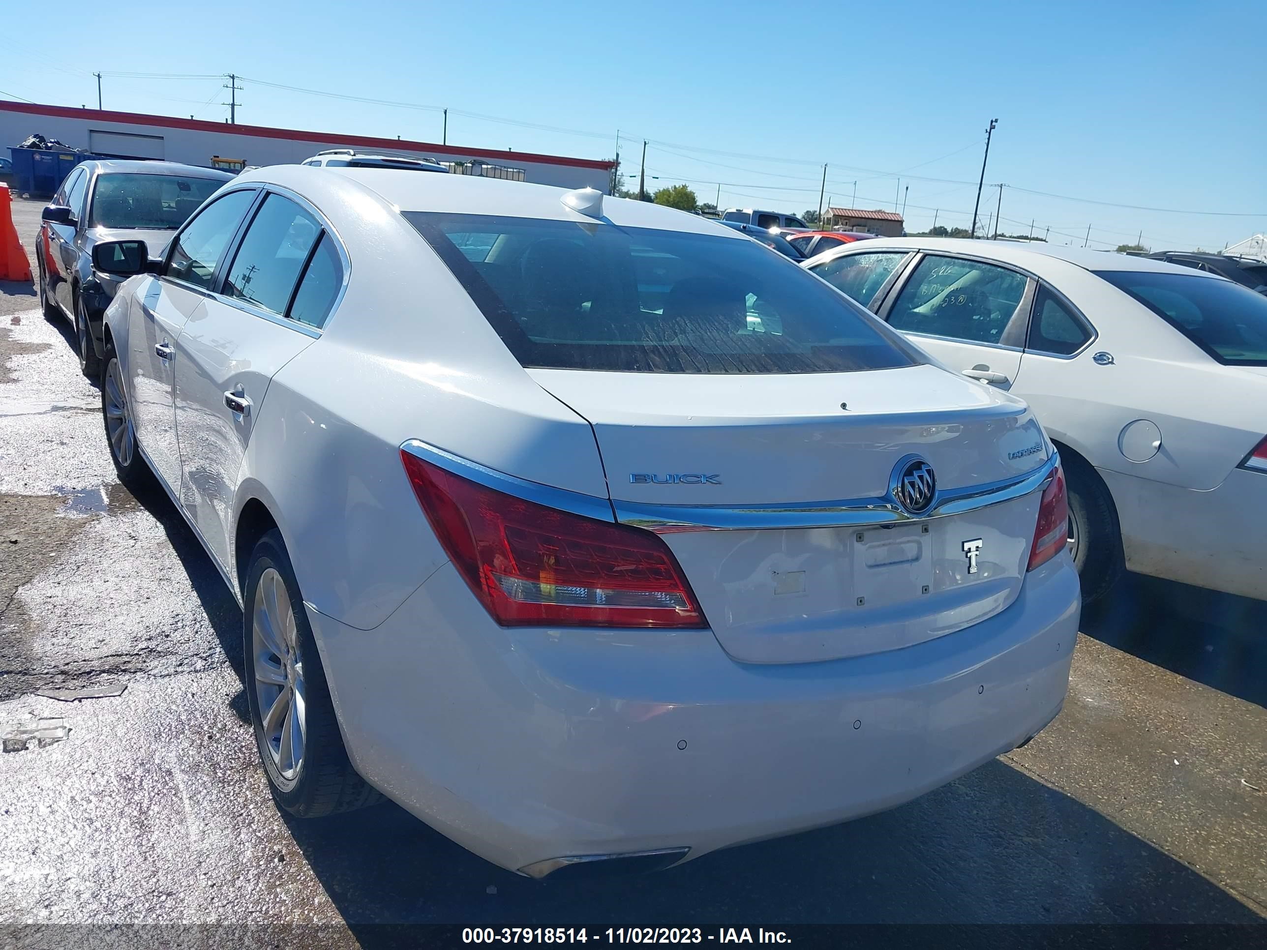 Photo 2 VIN: 1G4GB5G38GF169319 - BUICK LACROSSE 