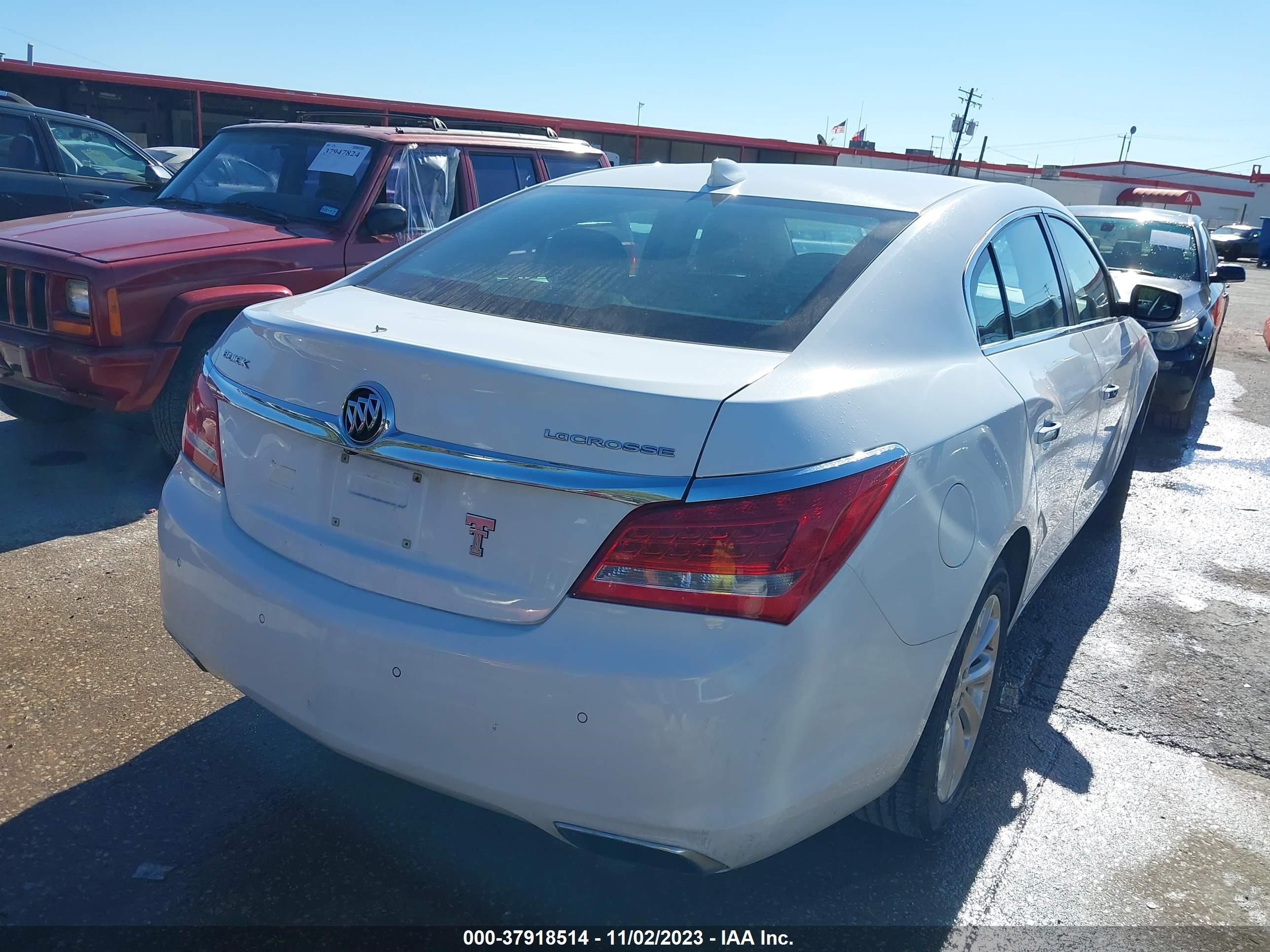 Photo 3 VIN: 1G4GB5G38GF169319 - BUICK LACROSSE 