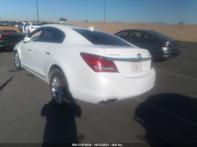 Photo 2 VIN: 1G4GB5G38GF235089 - BUICK LACROSSE 