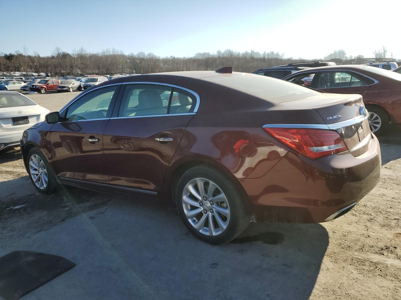 Photo 1 VIN: 1G4GB5G39GF124261 - BUICK LACROSSE 