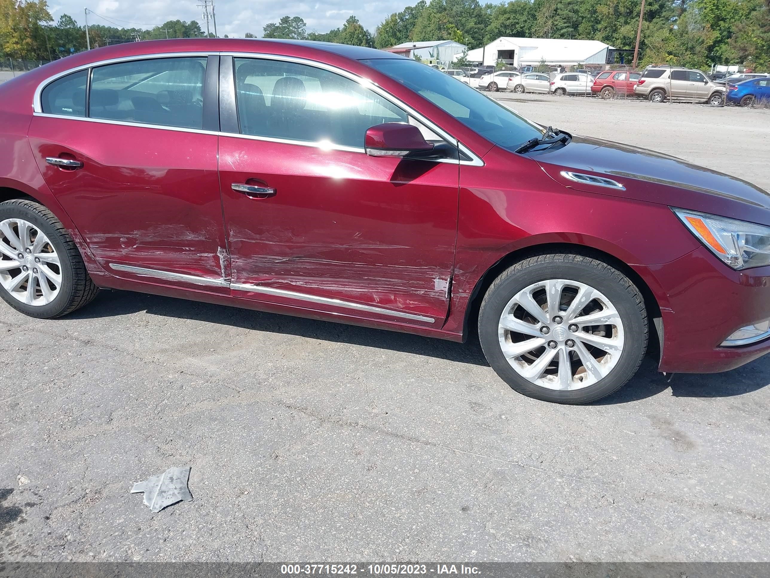 Photo 5 VIN: 1G4GB5G39GF140976 - BUICK LACROSSE 