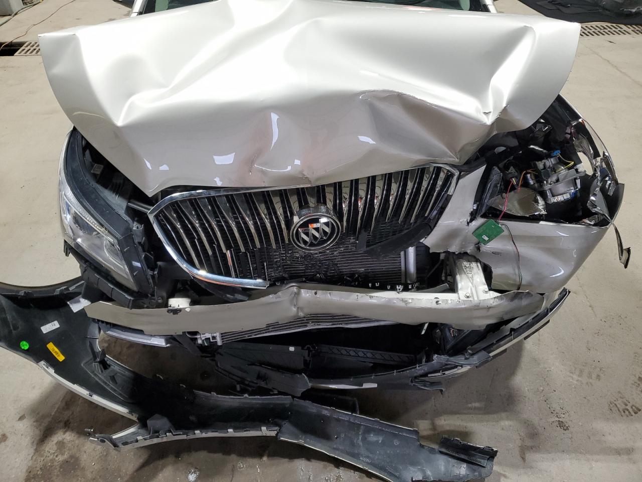 Photo 10 VIN: 1G4GB5G3XEF290642 - BUICK LACROSSE 