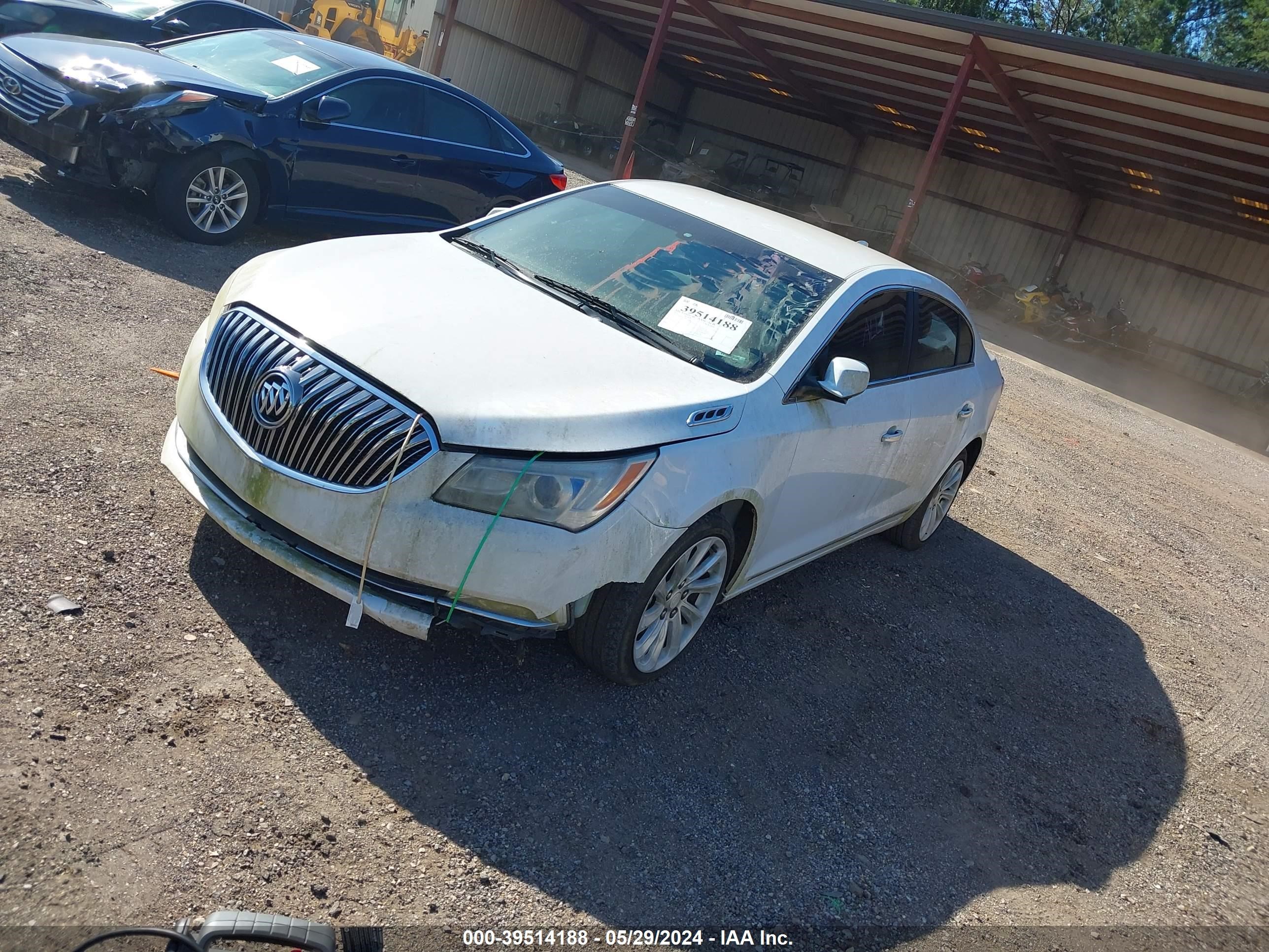 Photo 1 VIN: 1G4GB5G3XFF177291 - BUICK LACROSSE 