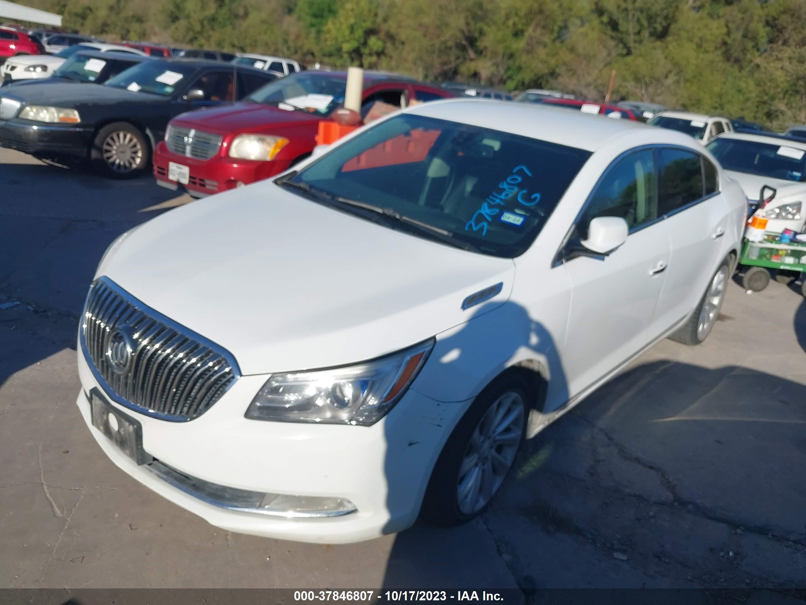 Photo 1 VIN: 1G4GB5G3XFF267220 - BUICK LACROSSE 