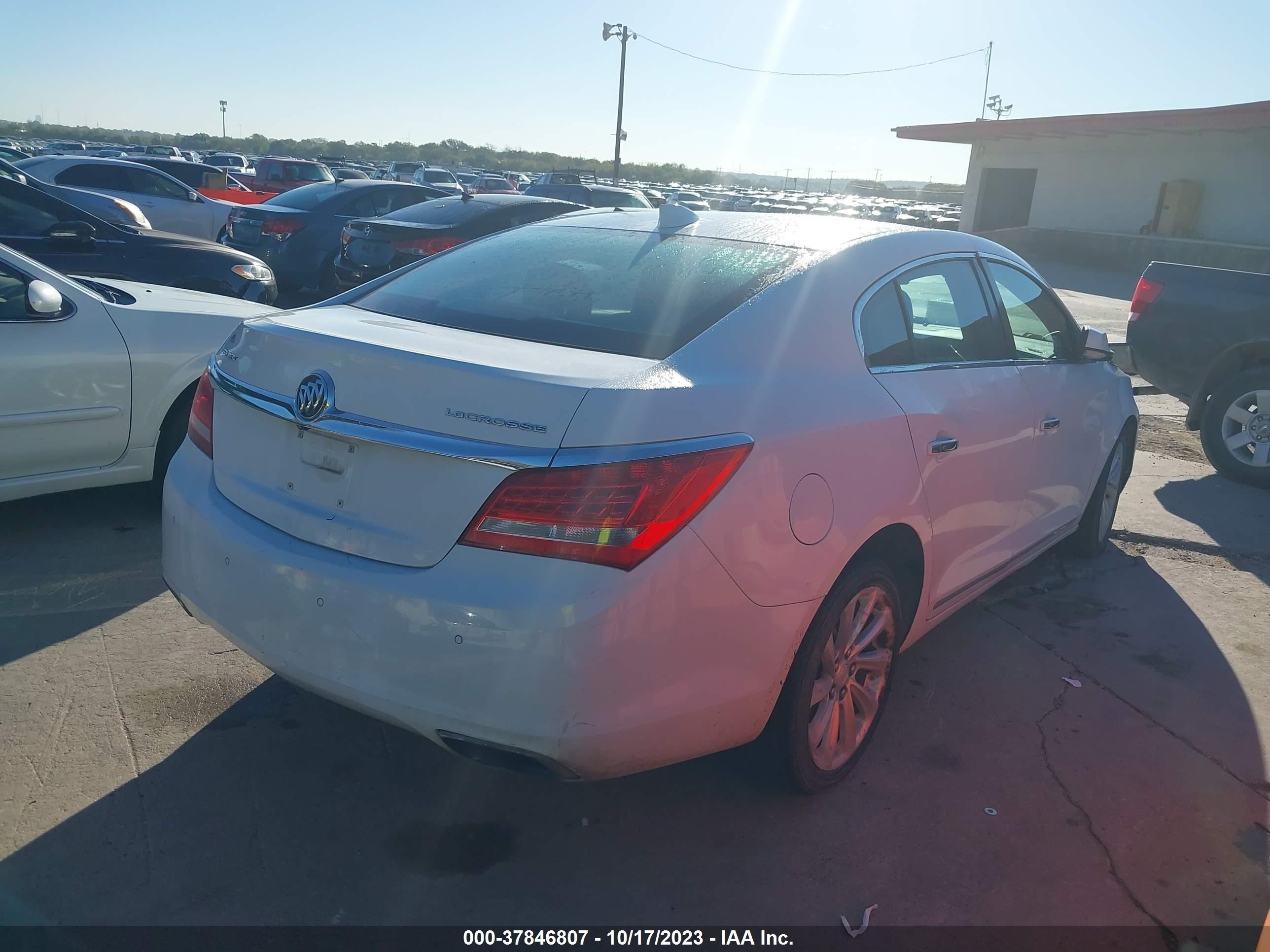 Photo 3 VIN: 1G4GB5G3XFF267220 - BUICK LACROSSE 