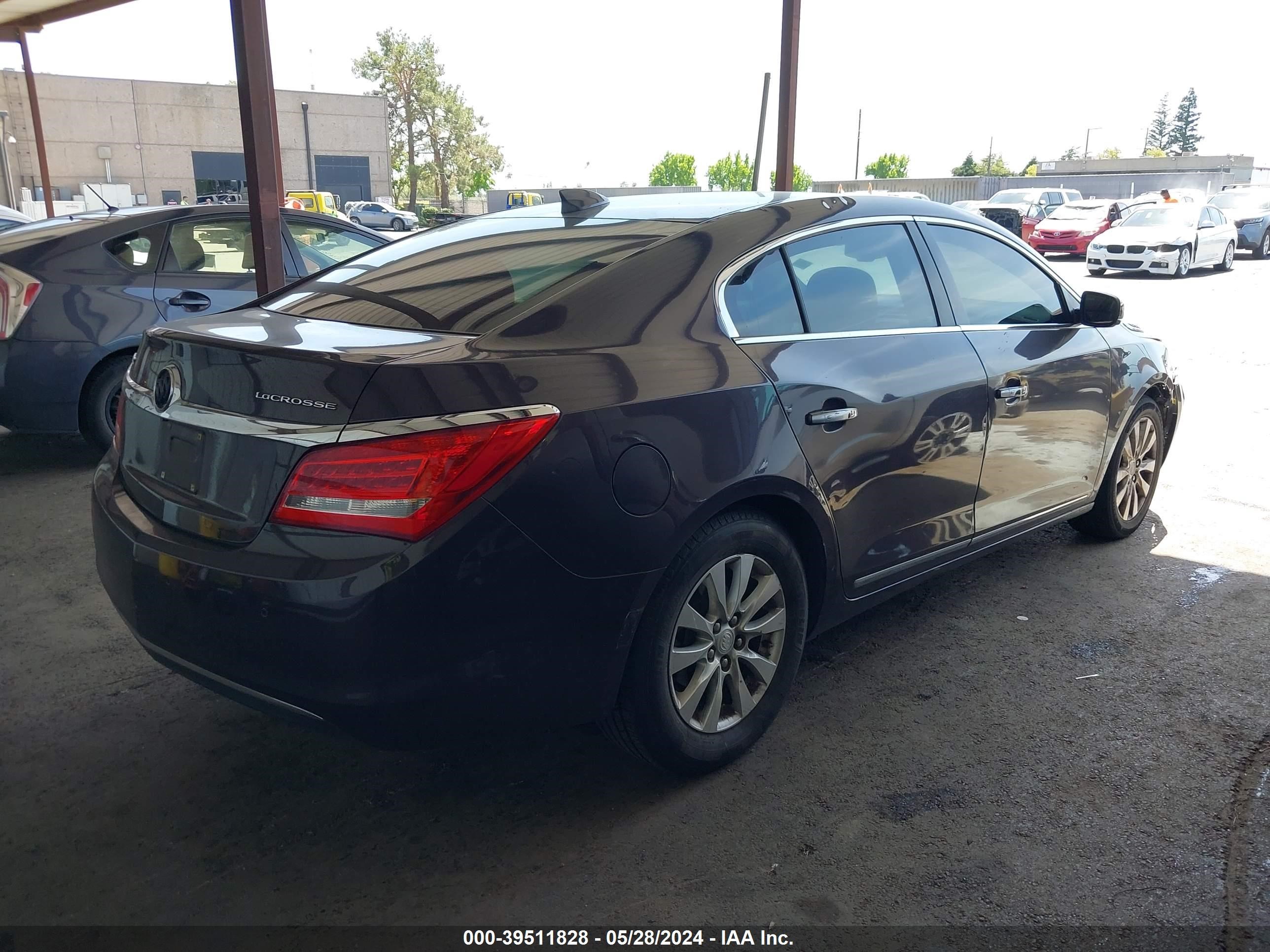 Photo 3 VIN: 1G4GB5GR3FF319940 - BUICK LACROSSE 