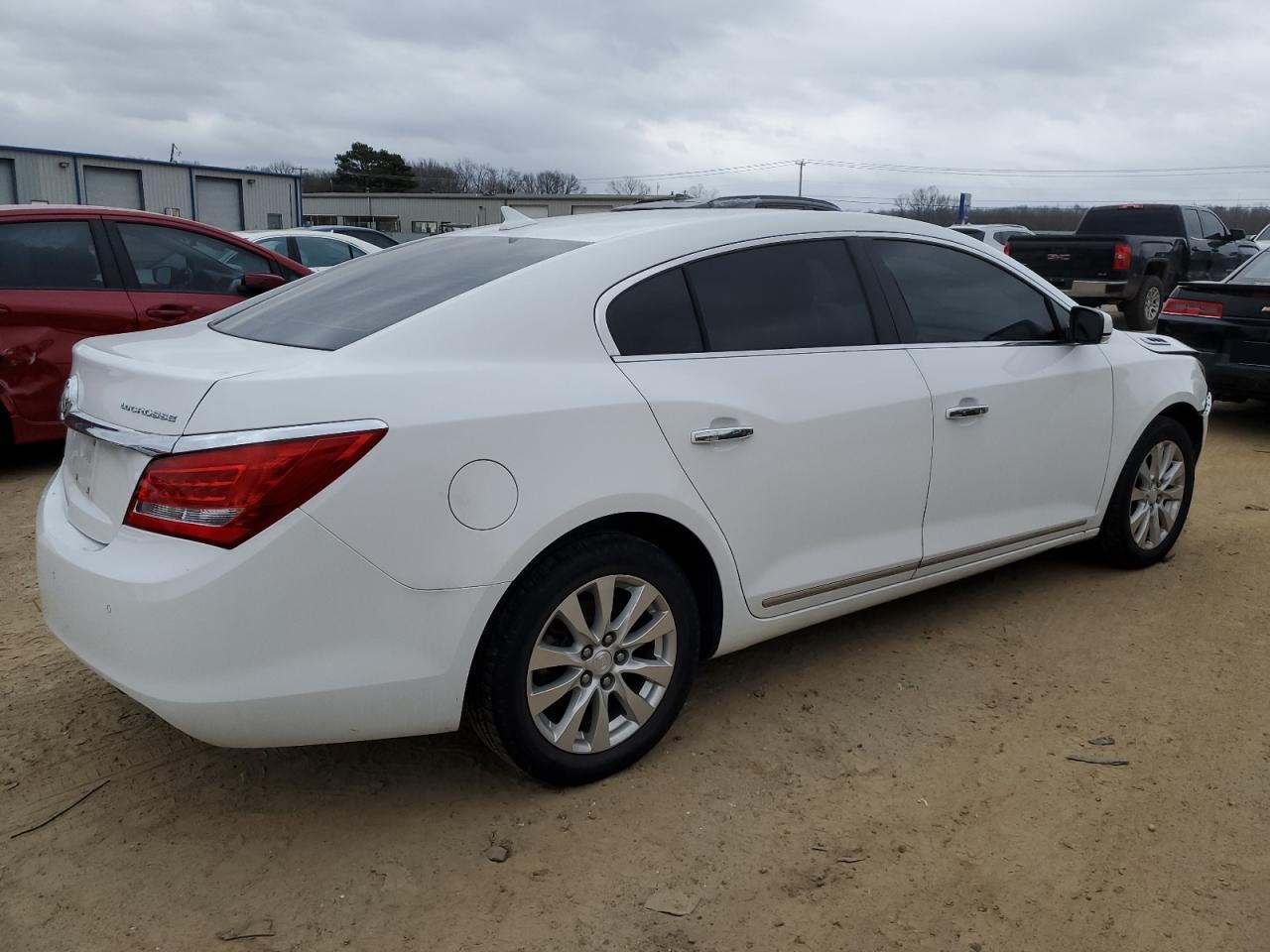 Photo 2 VIN: 1G4GB5GR5EF213553 - BUICK LACROSSE 