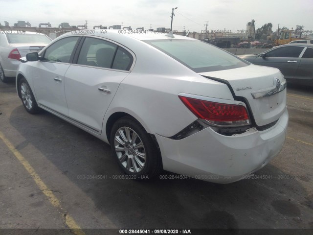 Photo 2 VIN: 1G4GC5E30DF268714 - BUICK LACROSSE 