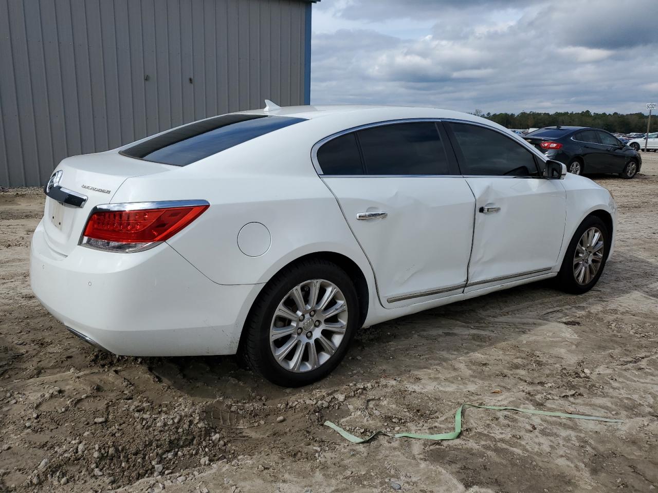 Photo 2 VIN: 1G4GC5E32DF326502 - BUICK LACROSSE 