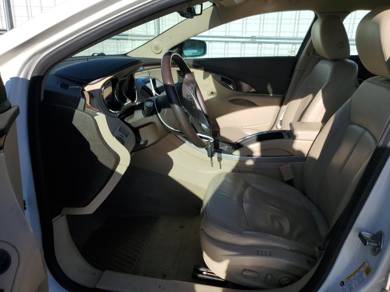 Photo 6 VIN: 1G4GC5E33DF234847 - BUICK LACROSSE 