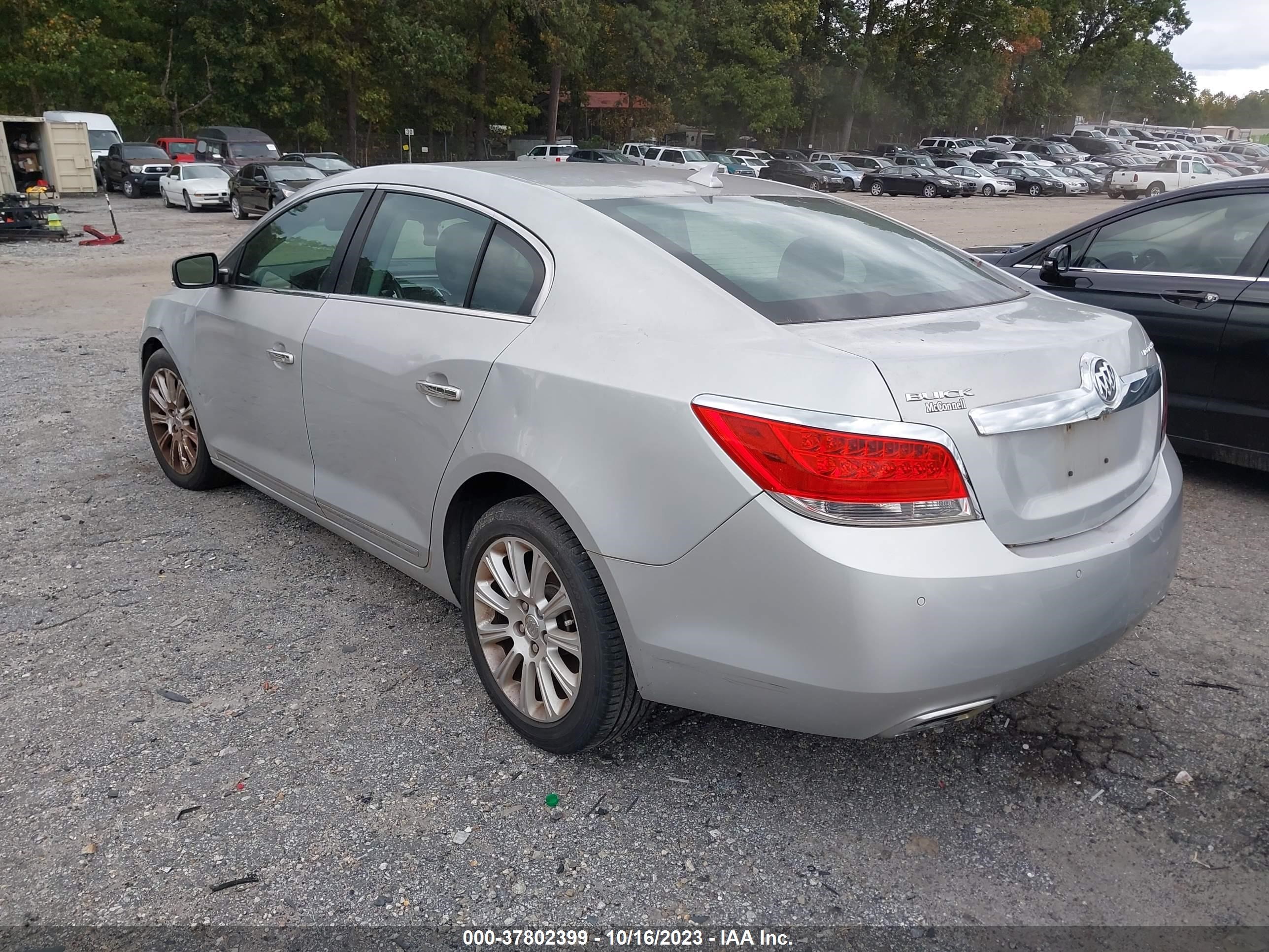 Photo 2 VIN: 1G4GC5E35DF228662 - BUICK LACROSSE 