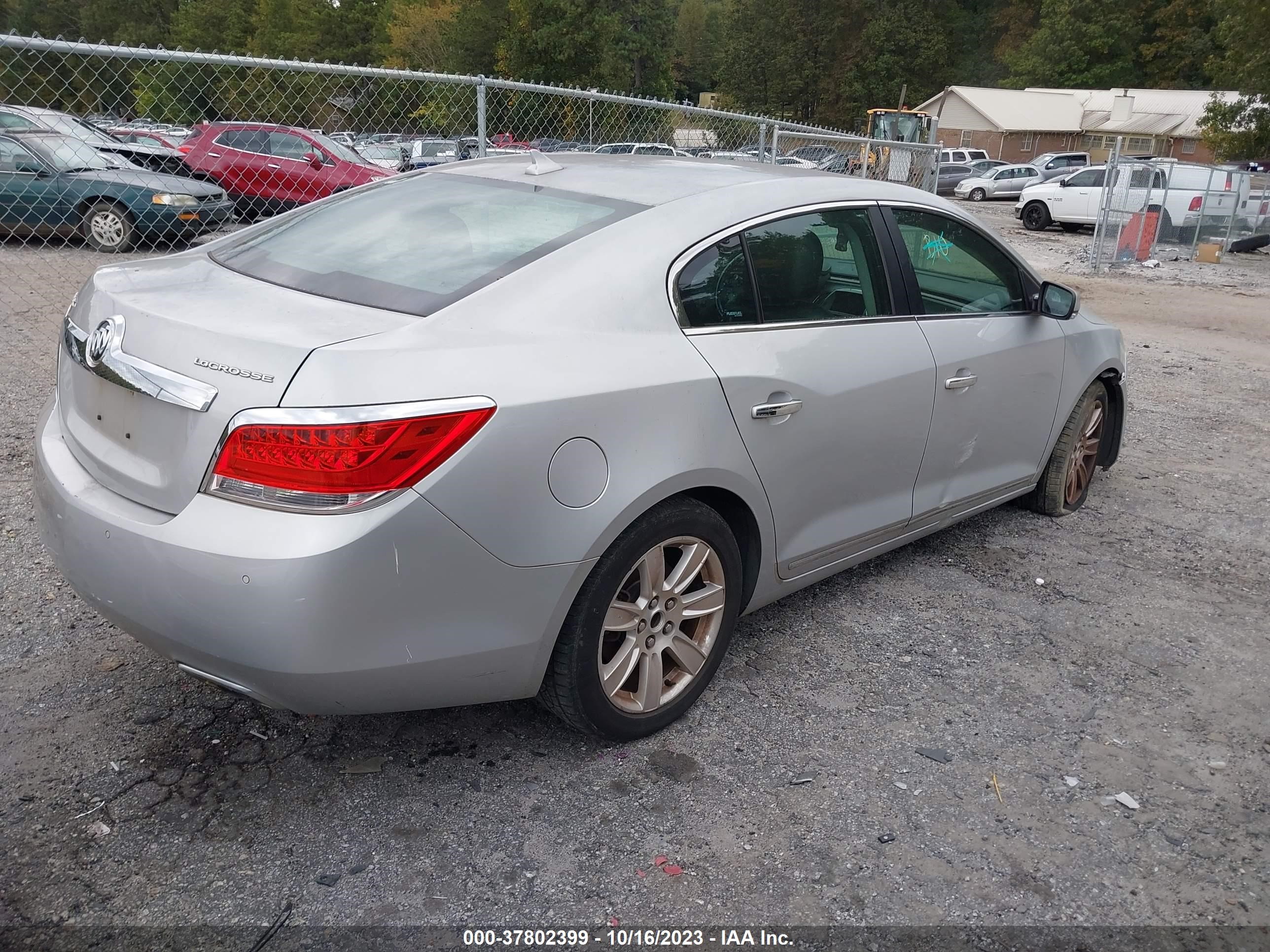 Photo 3 VIN: 1G4GC5E35DF228662 - BUICK LACROSSE 