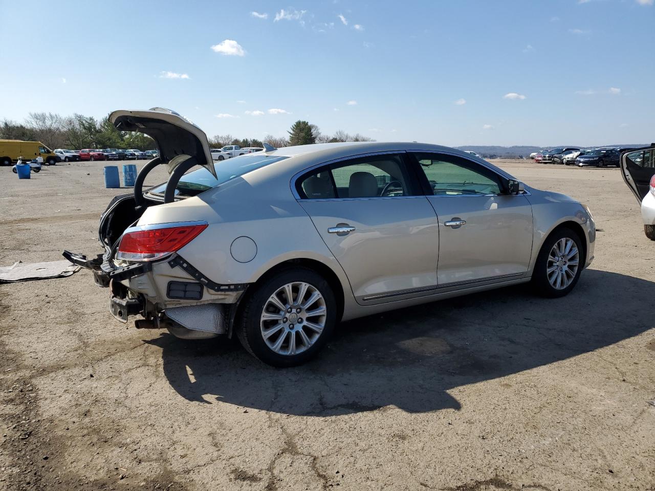 Photo 2 VIN: 1G4GC5E36DF303711 - BUICK LACROSSE 