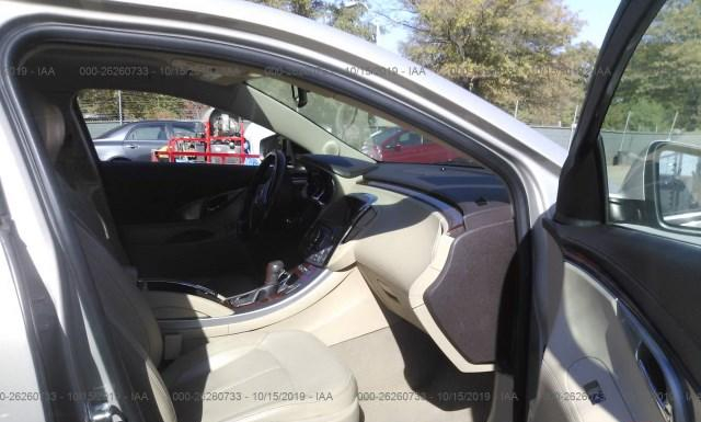 Photo 4 VIN: 1G4GC5EC8BF316716 - BUICK LACROSSE 