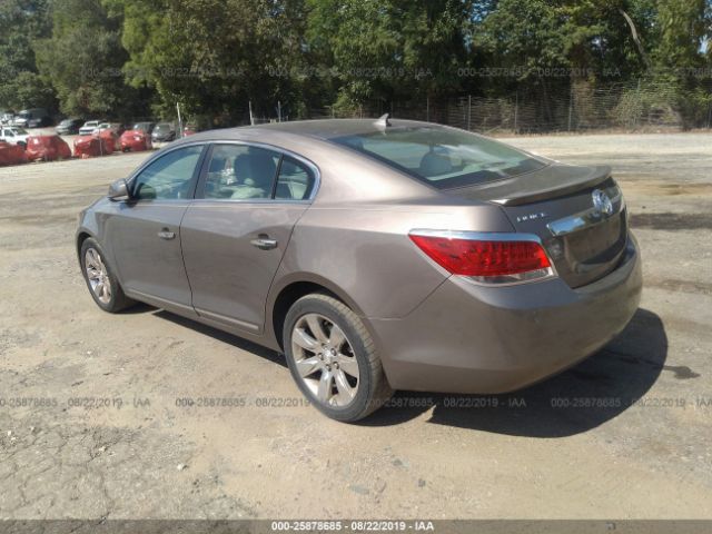 Photo 2 VIN: 1G4GC5ED5BF130981 - BUICK LACROSSE 