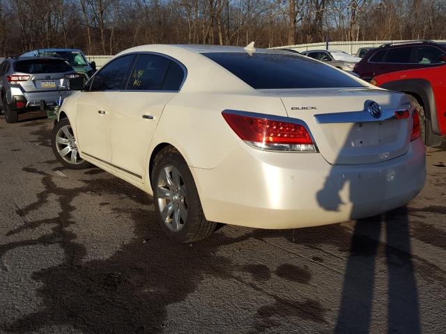 Photo 2 VIN: 1G4GC5ED5BF193806 - BUICK LACROSSE C 