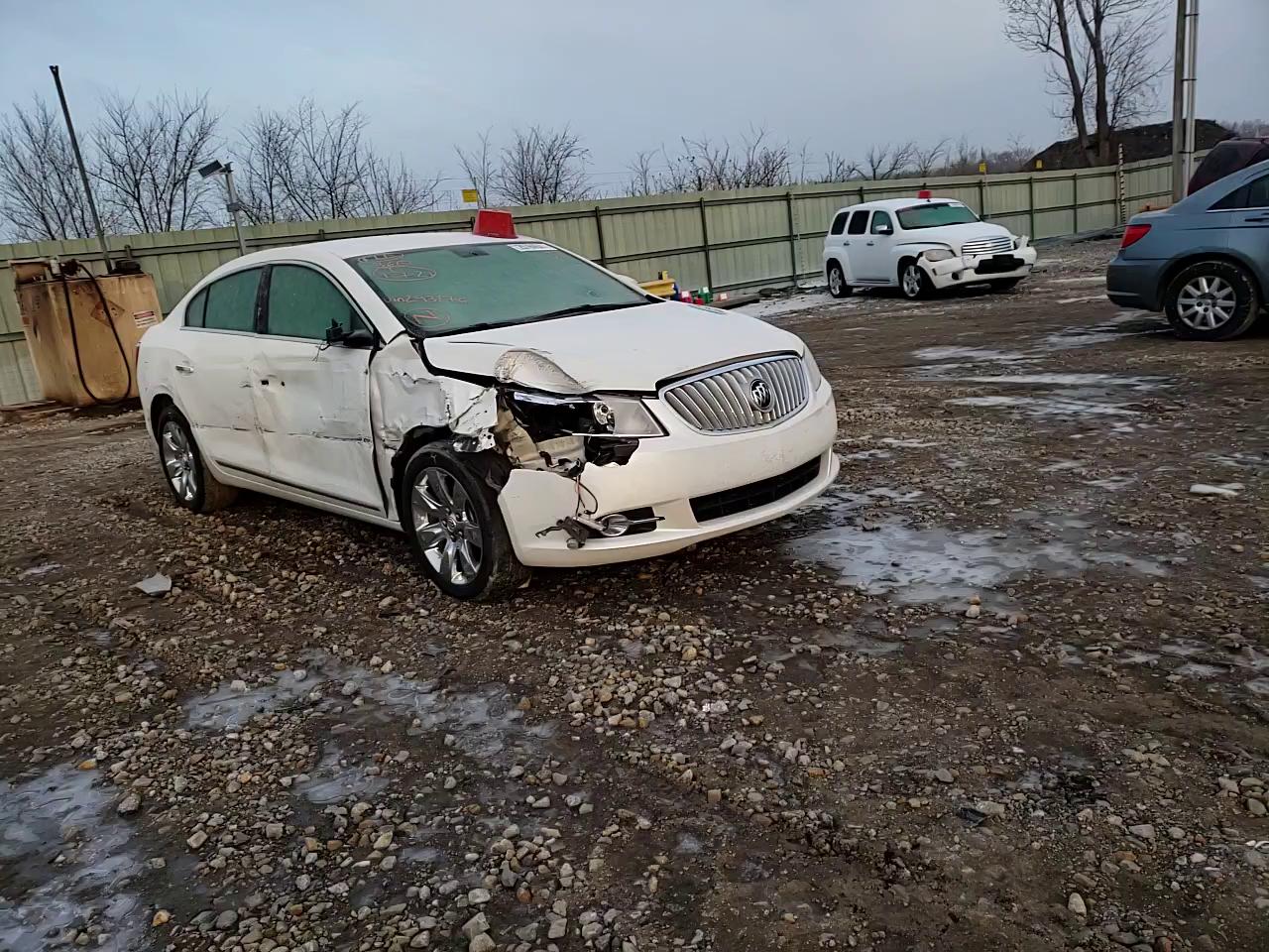 Photo 10 VIN: 1G4GC5ED5BF293176 - BUICK LACROSSE C 