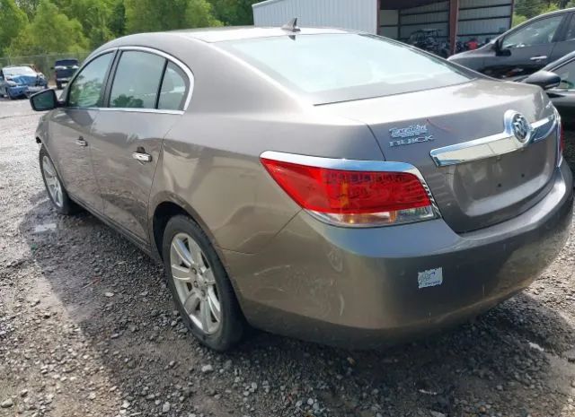 Photo 2 VIN: 1G4GC5ED8BF270636 - BUICK LACROSSE 