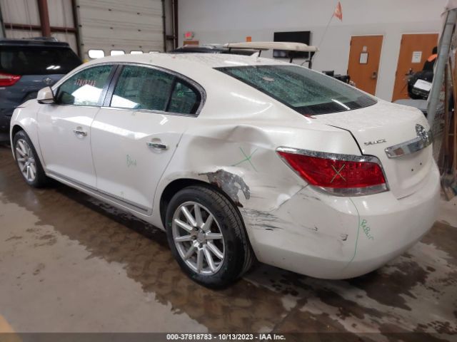 Photo 2 VIN: 1G4GC5ED8BF308639 - BUICK LACROSSE 