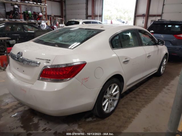 Photo 3 VIN: 1G4GC5ED8BF308639 - BUICK LACROSSE 