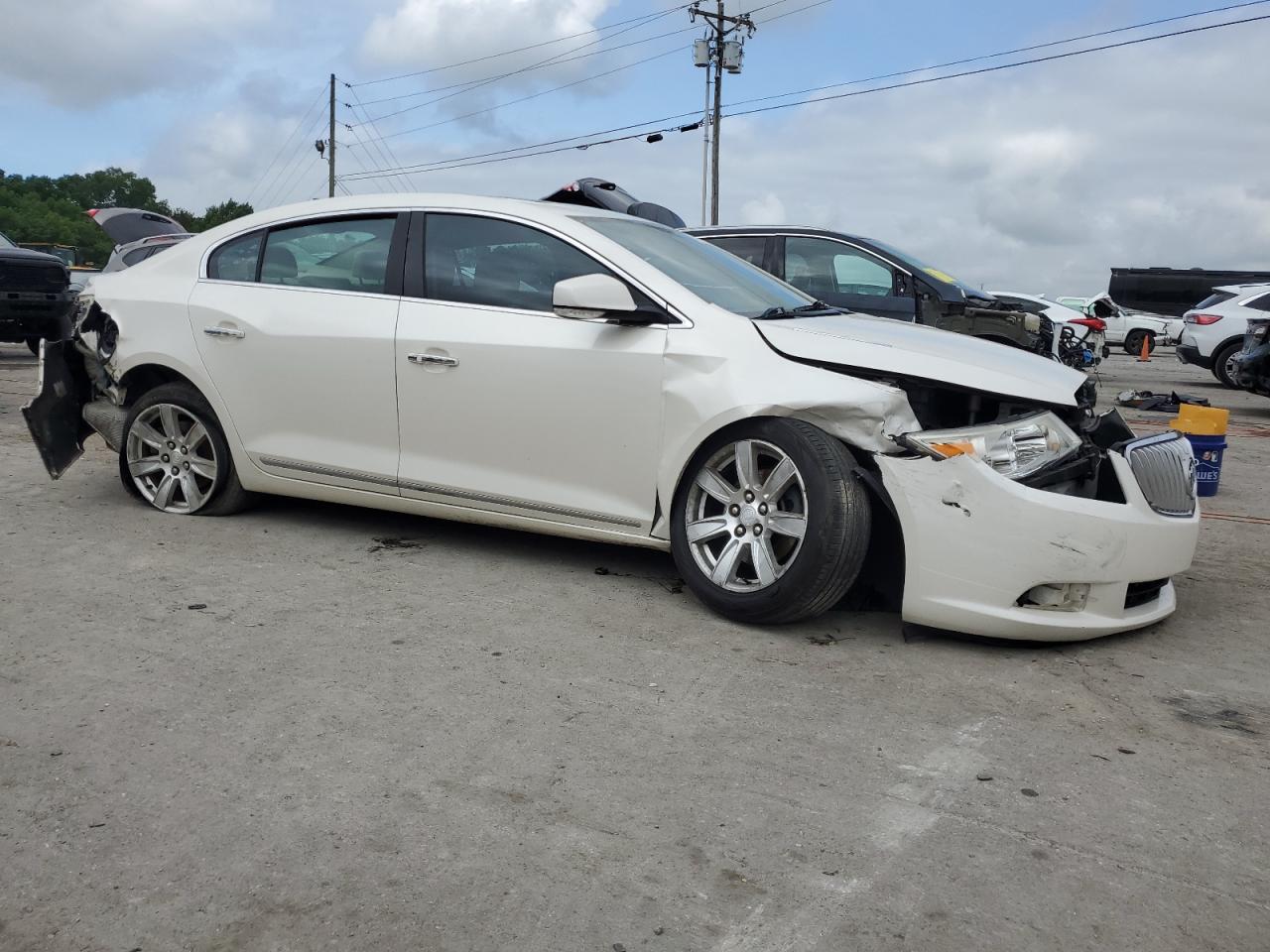 Photo 3 VIN: 1G4GC5EDXBF357082 - BUICK LACROSSE 