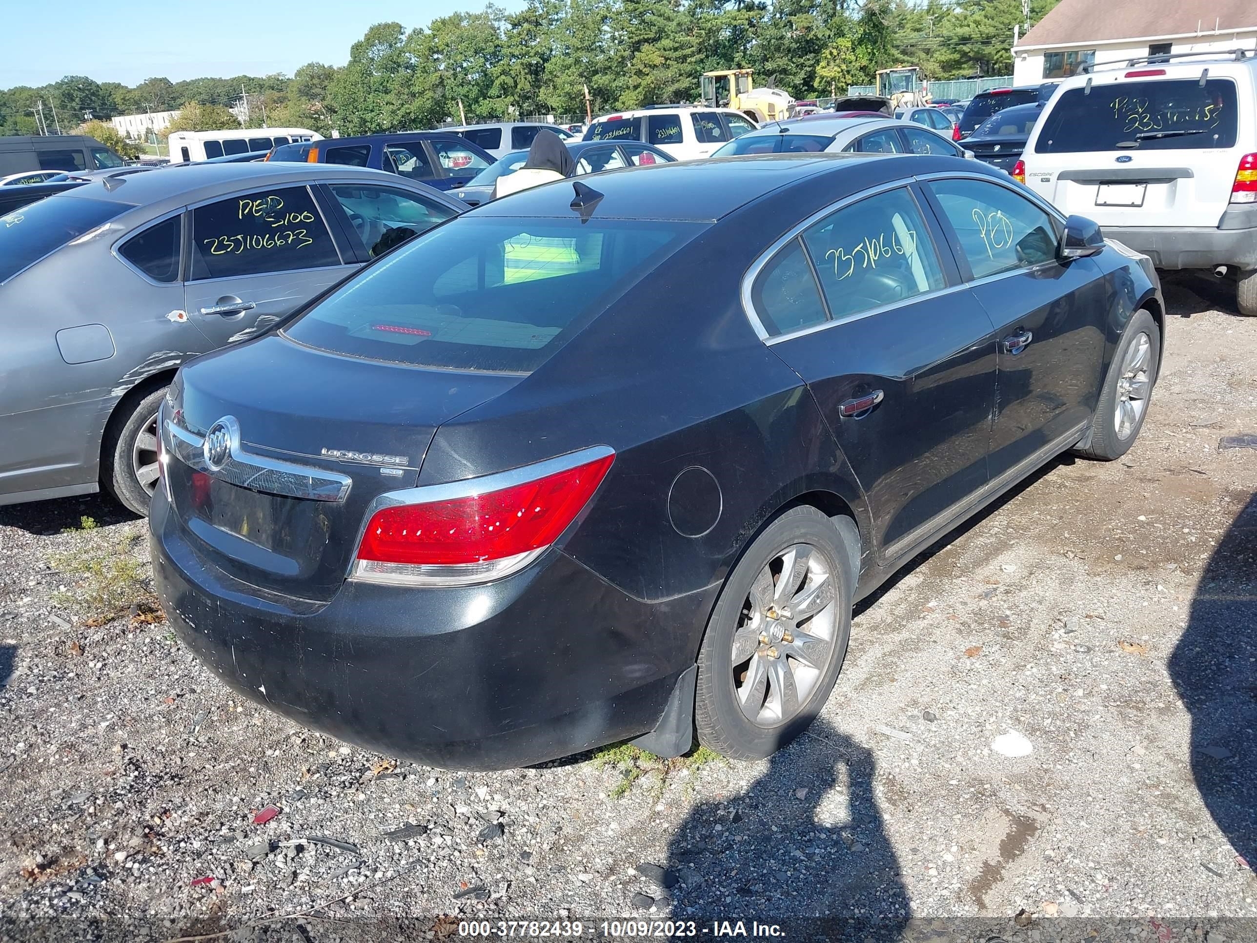 Photo 3 VIN: 1G4GC5EG5AF319204 - BUICK LACROSSE 