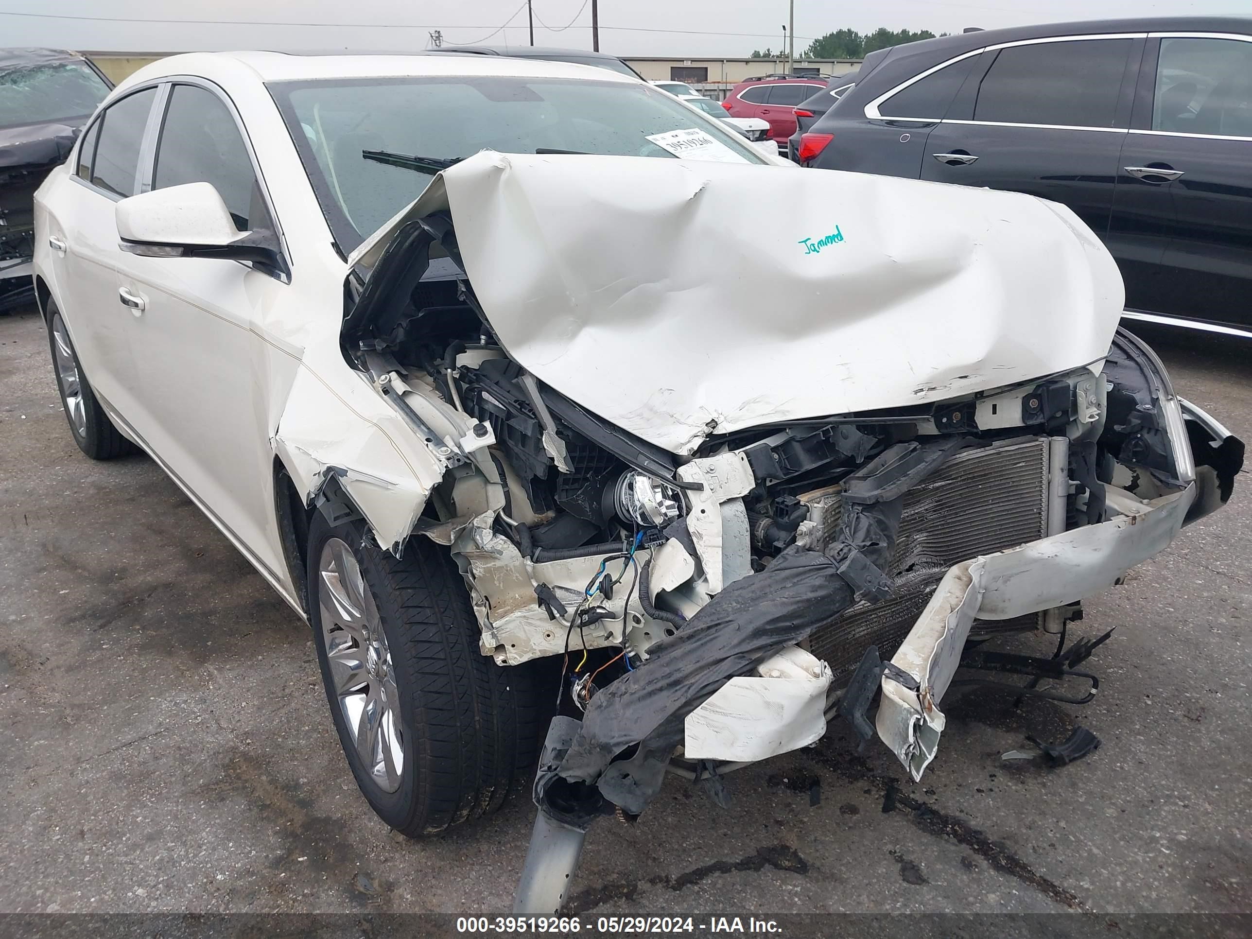 Photo 11 VIN: 1G4GC5EG7AF196022 - BUICK LACROSSE 