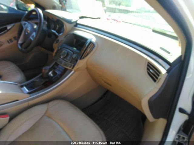 Photo 4 VIN: 1G4GC5EG7AF315977 - BUICK LACROSSE 