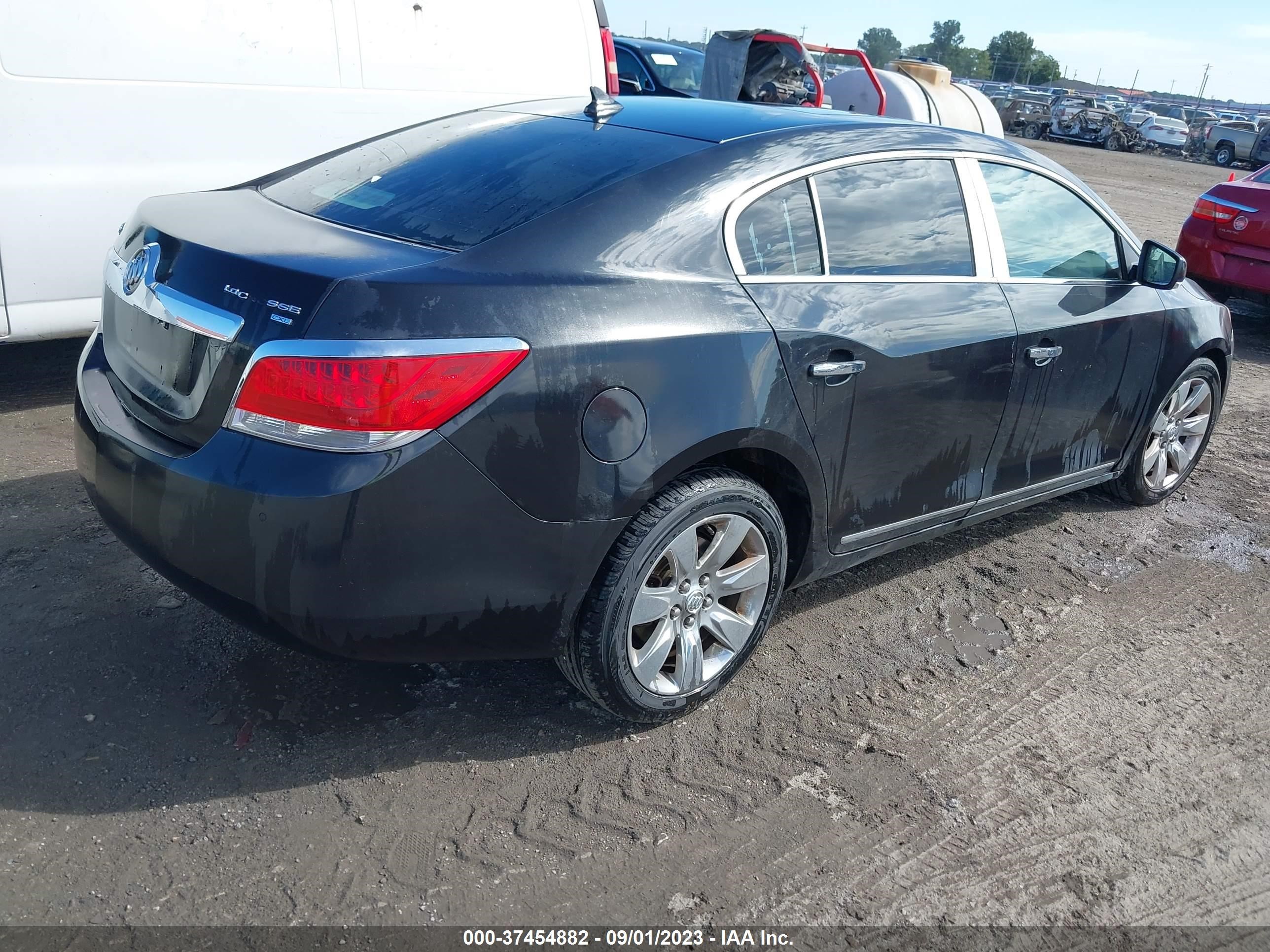 Photo 3 VIN: 1G4GC5EG8AF272685 - BUICK LACROSSE 