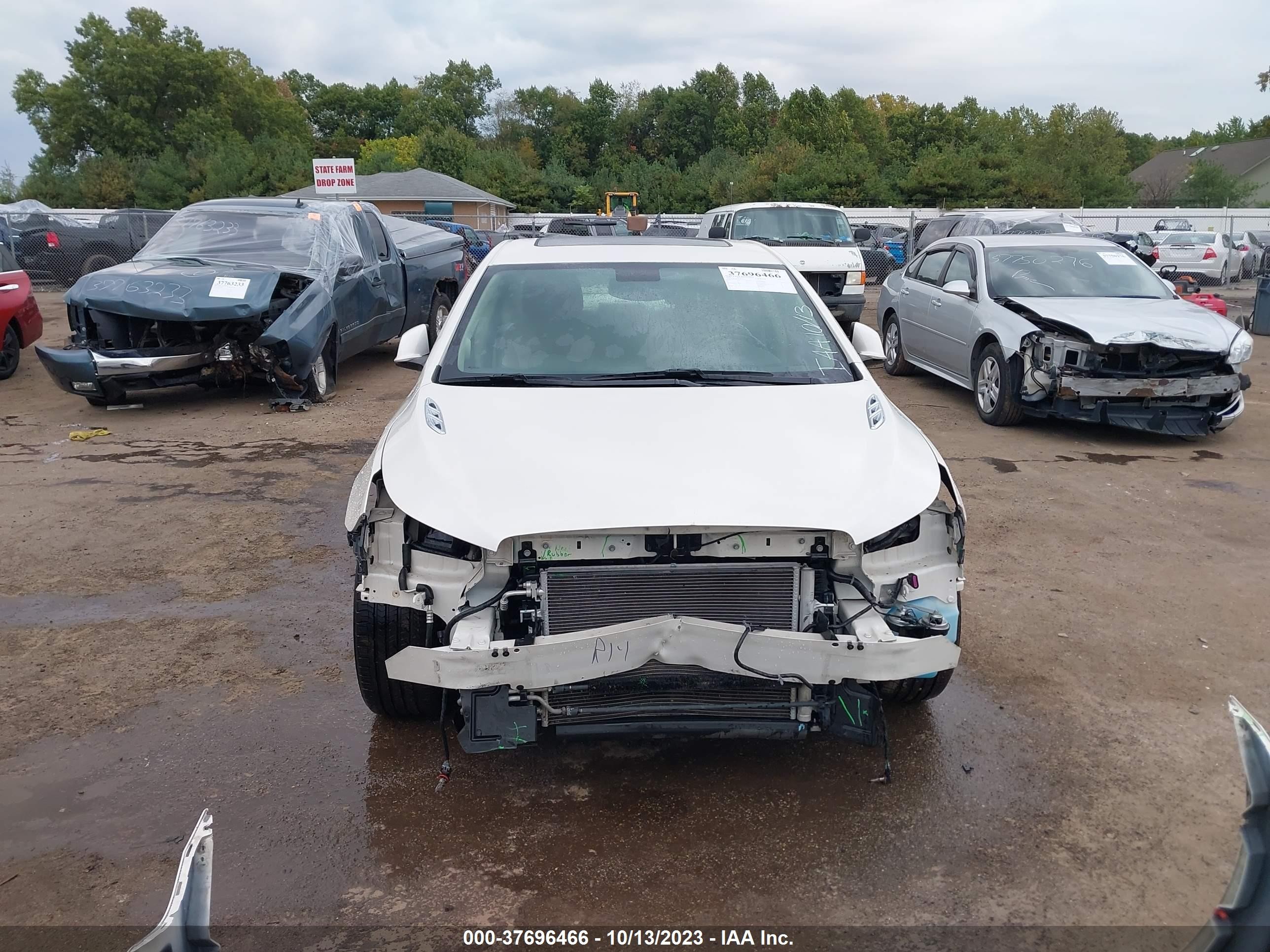 Photo 12 VIN: 1G4GC5EGXAF162401 - BUICK LACROSSE 